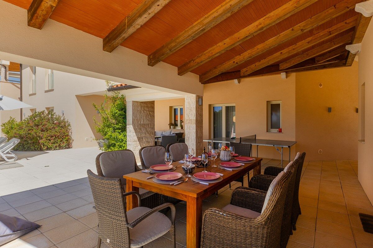 Villa Nirvana 74307-K1