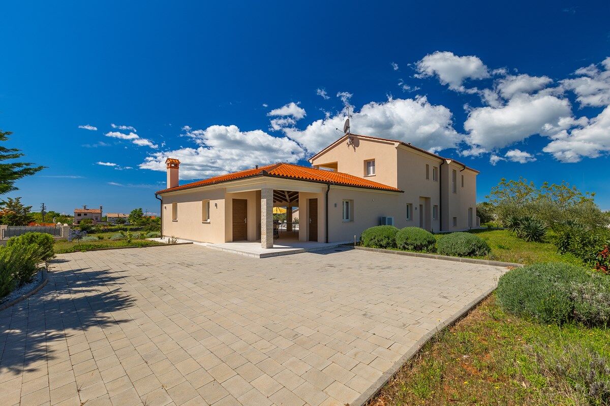 Villa Nirvana 74307-K1