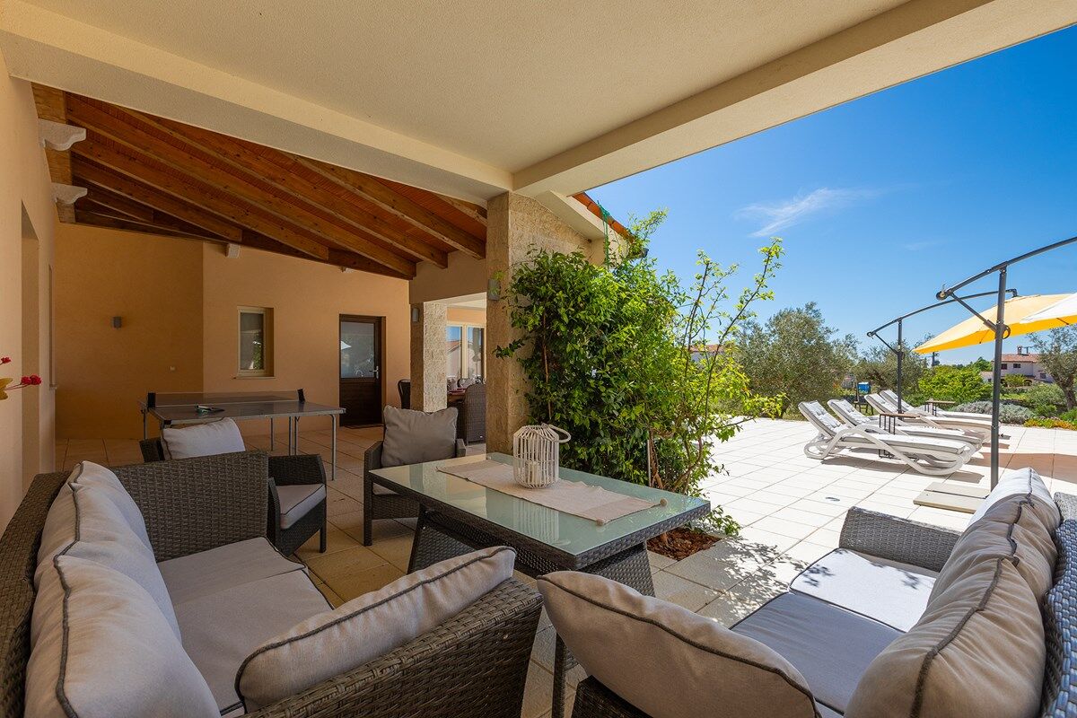 Villa Nirvana 74307-K1