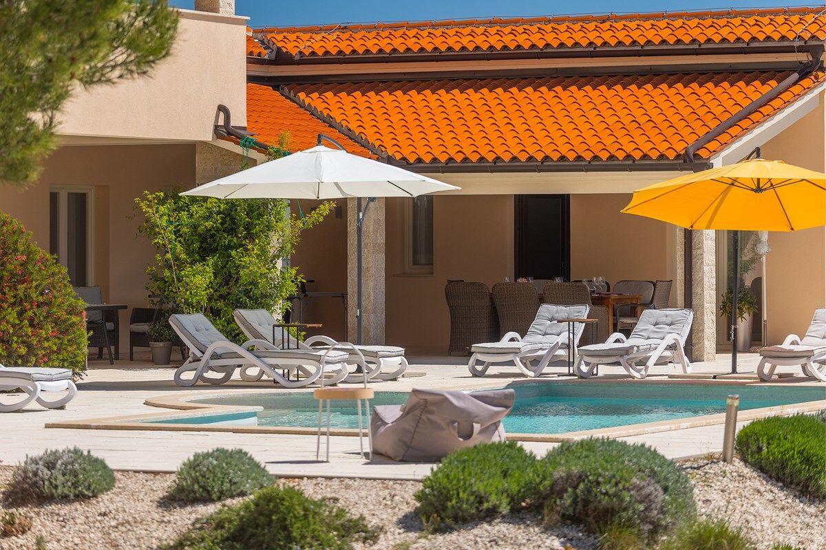 Villa Nirvana 74307-K1