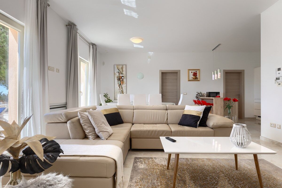 Villa Nirvana 74307-K1