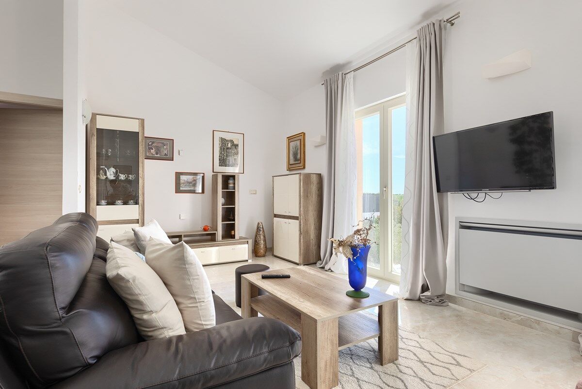 Villa Nirvana 74307-K1