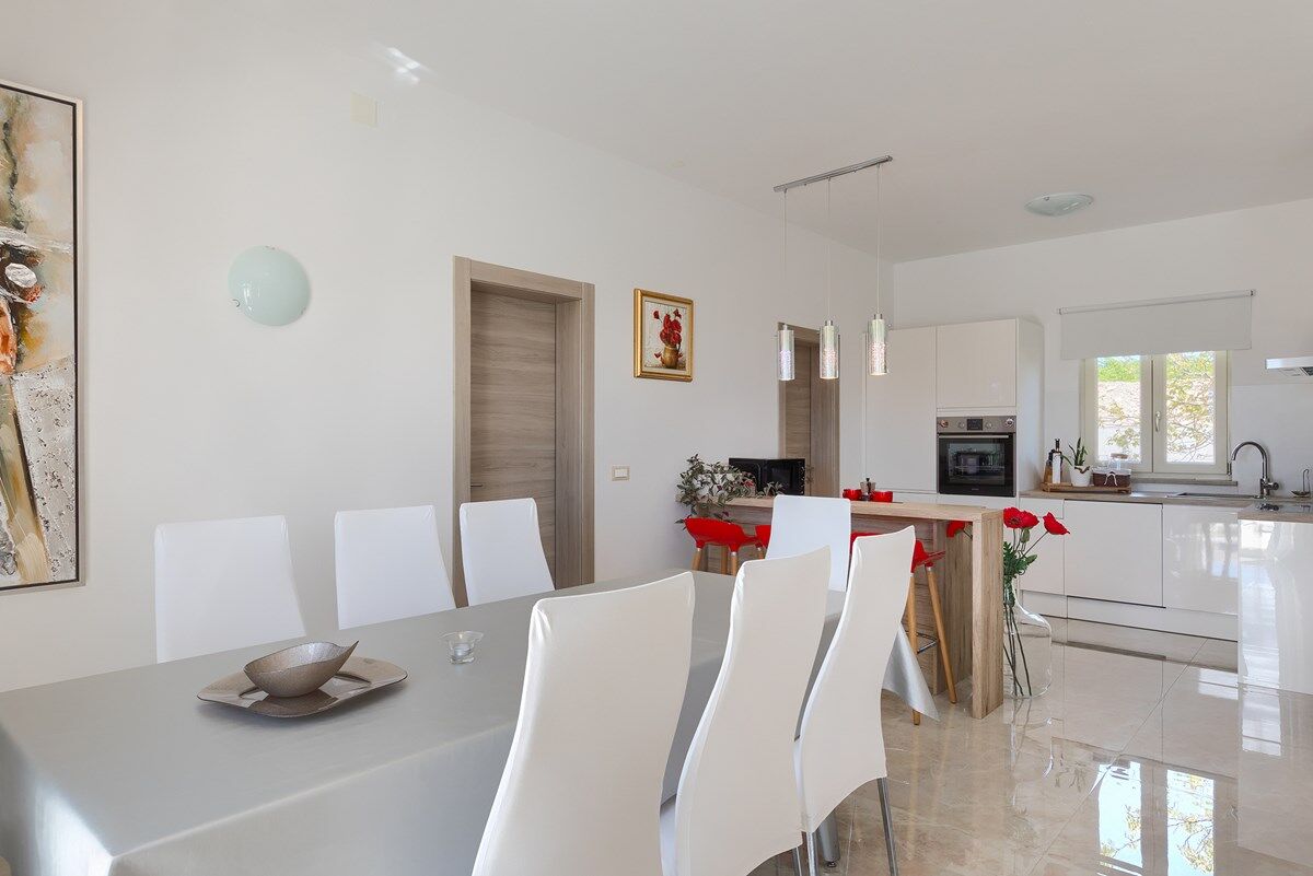 Villa Nirvana 74307-K1