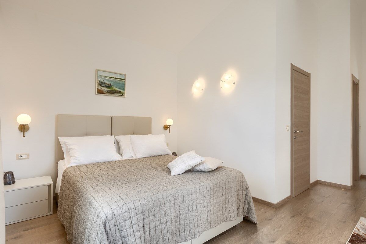 Villa Nirvana 74307-K1