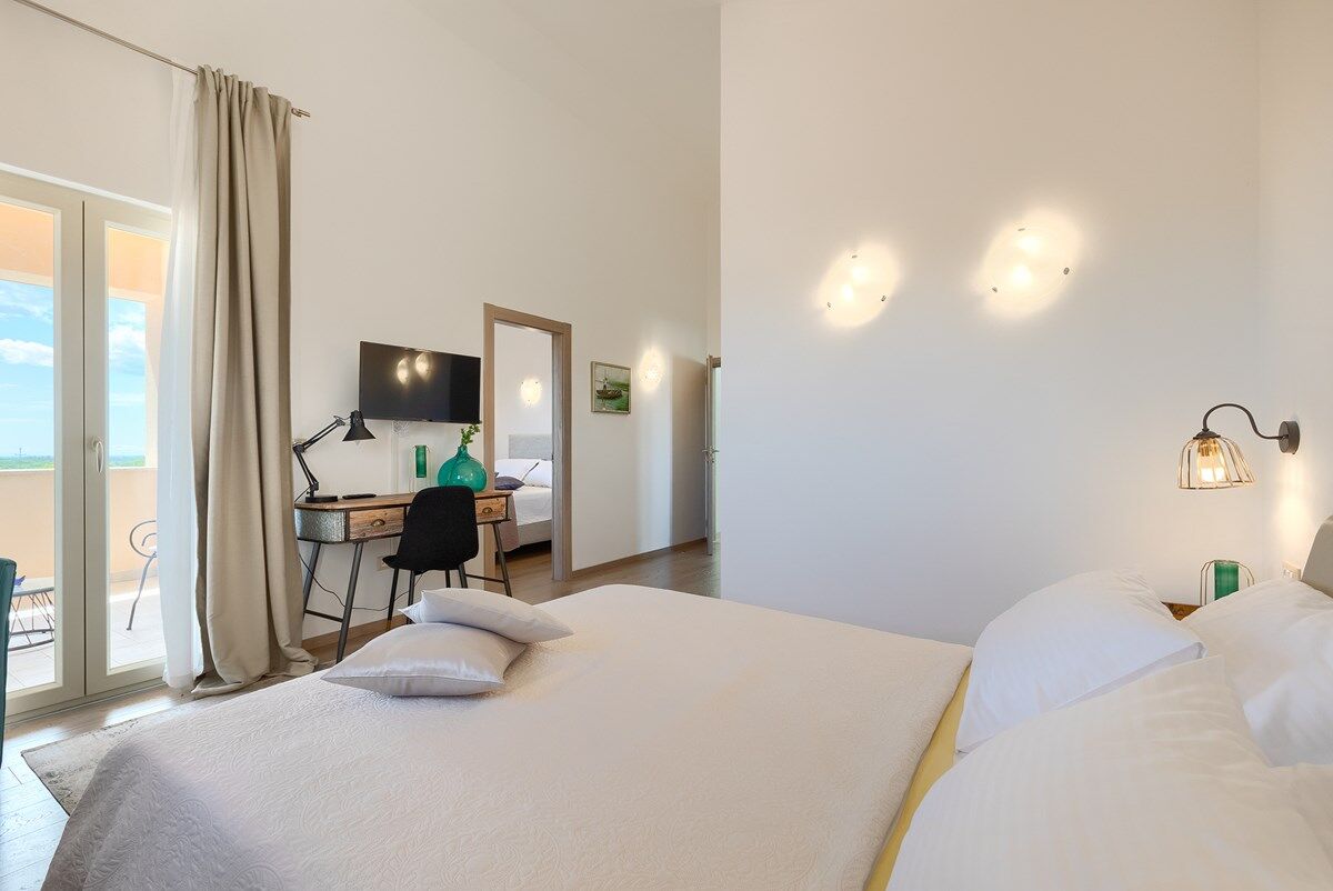 Villa Nirvana 74307-K1