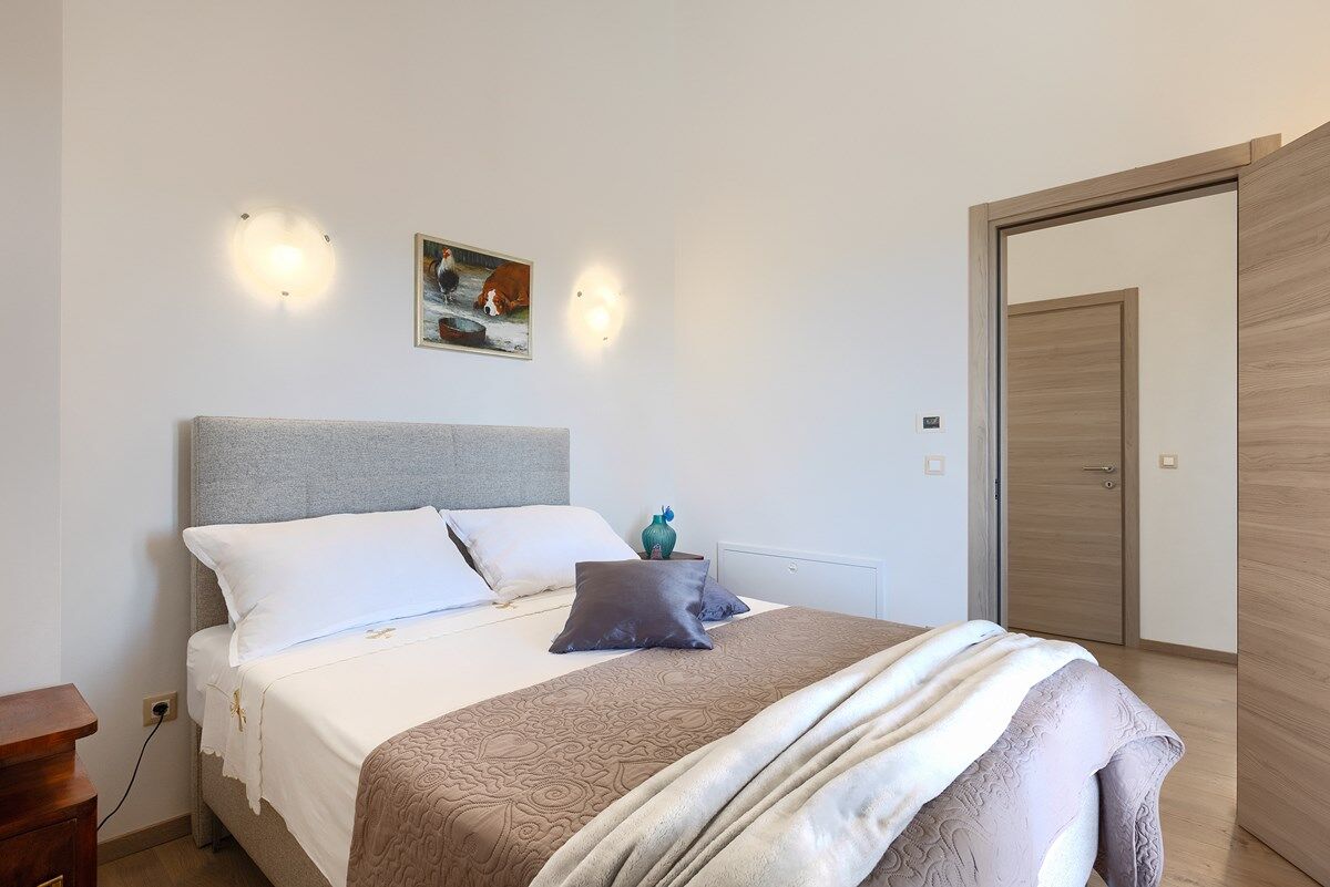 Villa Nirvana 74307-K1