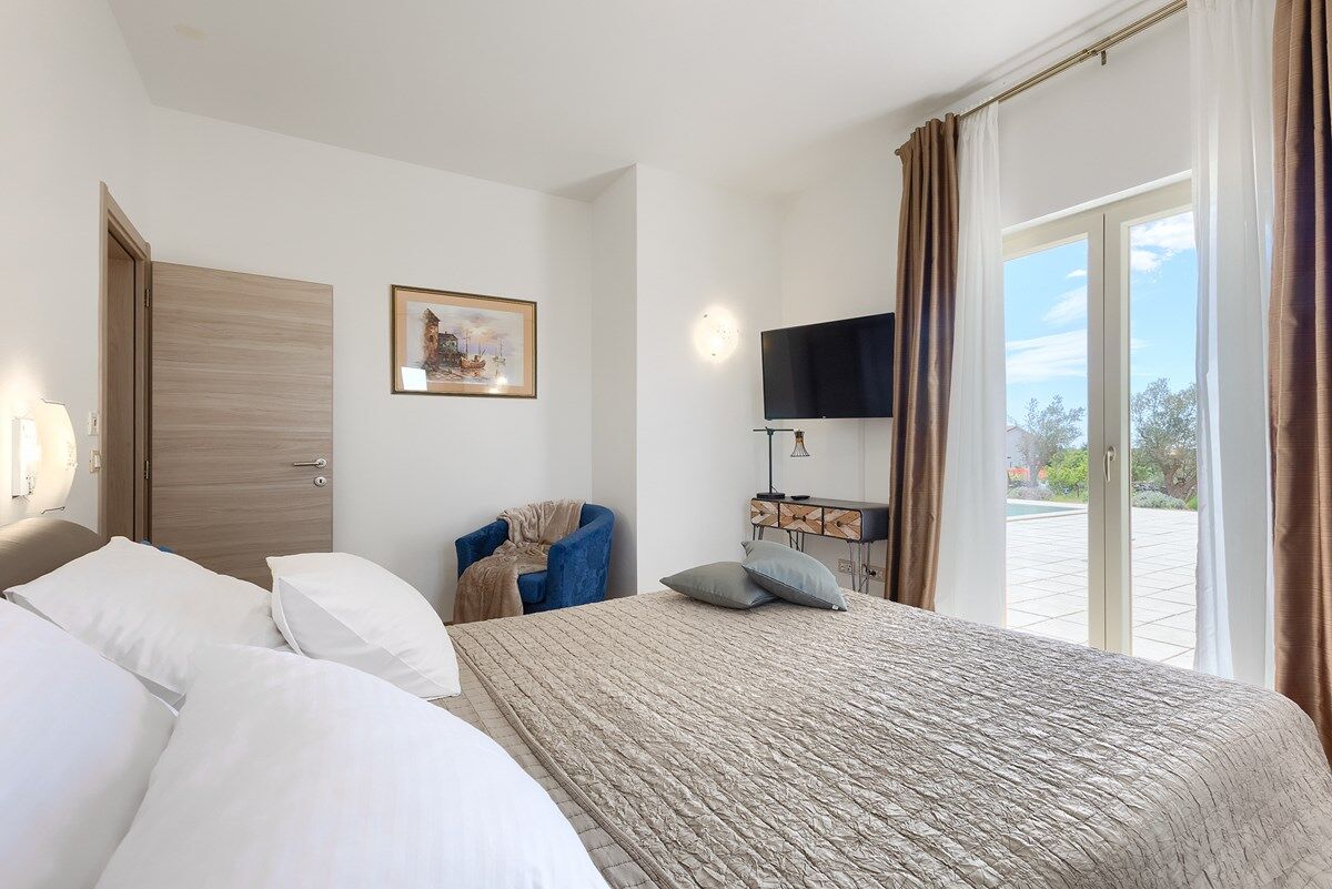 Villa Nirvana 74307-K1