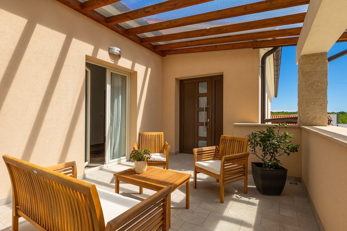 Villa Nirvana 74307-K1