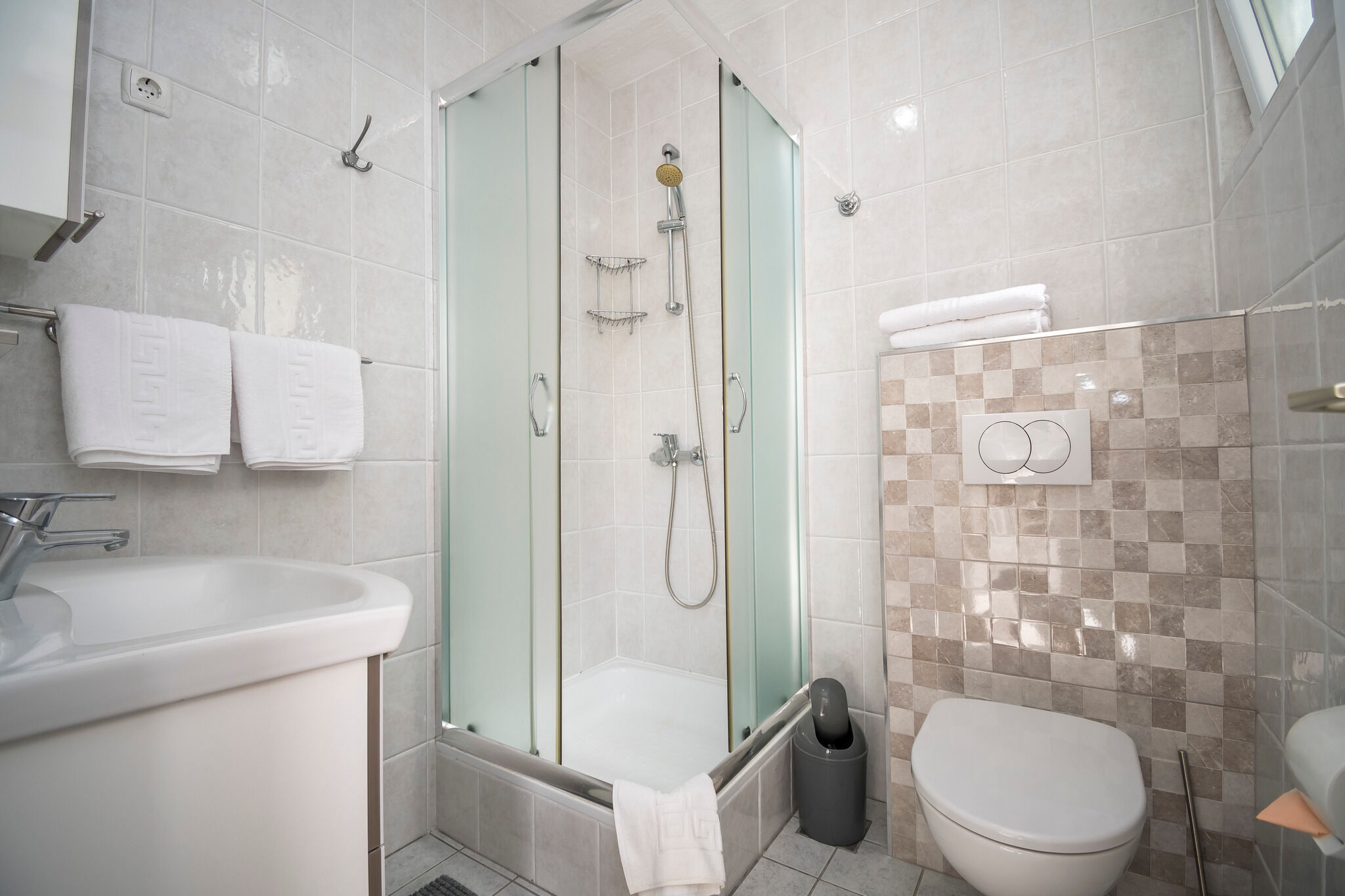 Apartment Filipovic 100871-A1