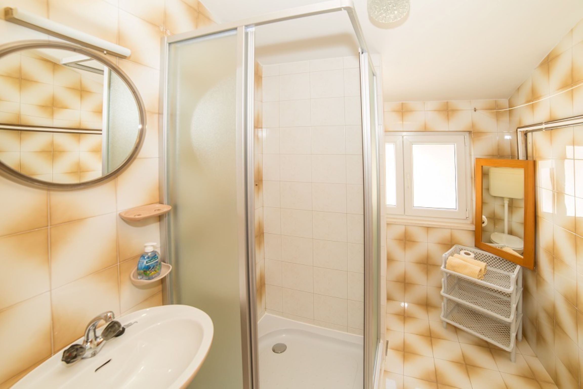 Apartments and Room Jure 93691-A6