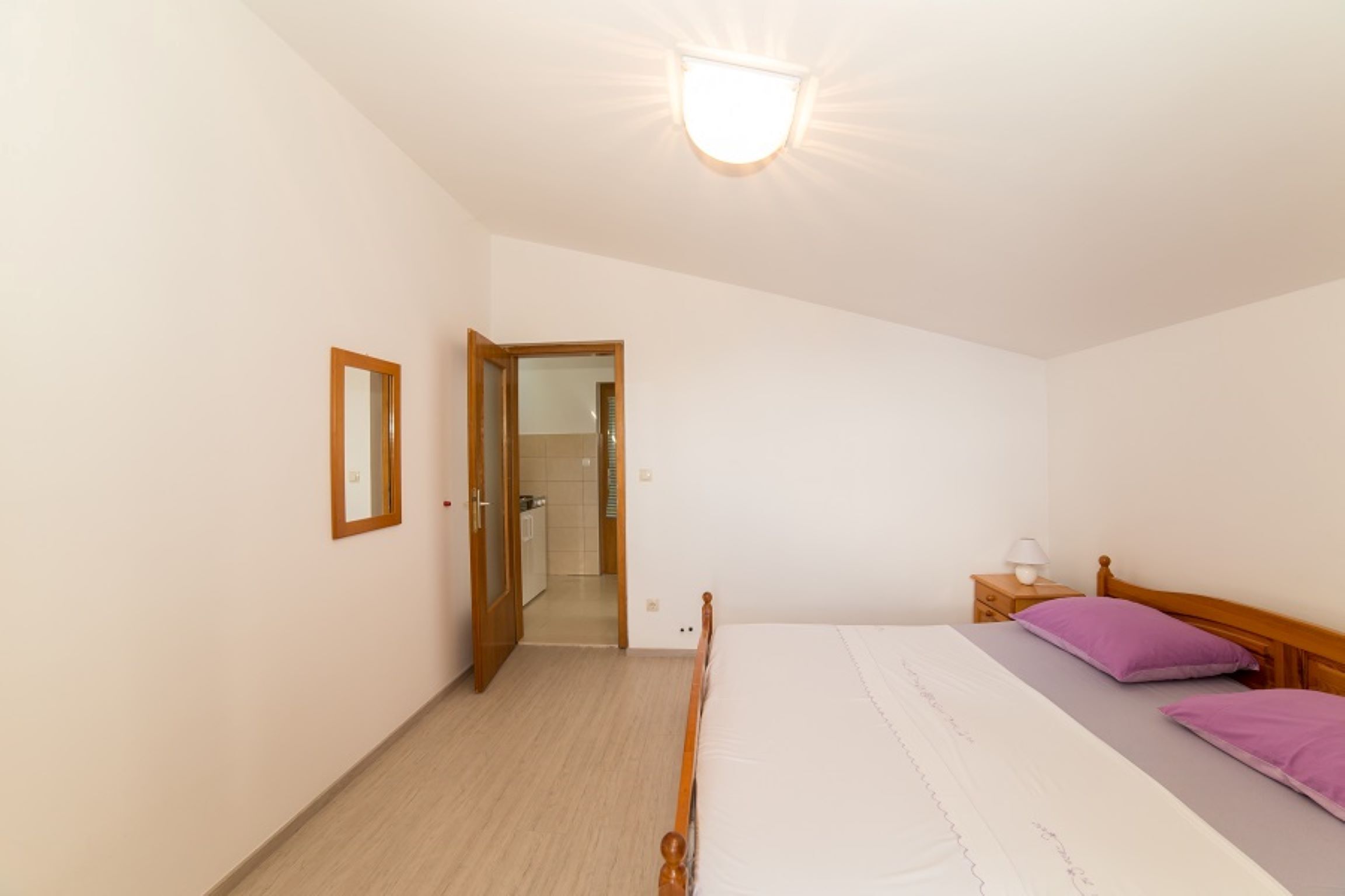 Apartments and Room Jure 93691-A6