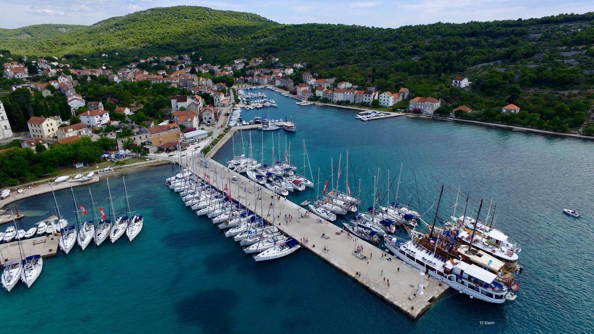 House Zlatni otok 101031-K1