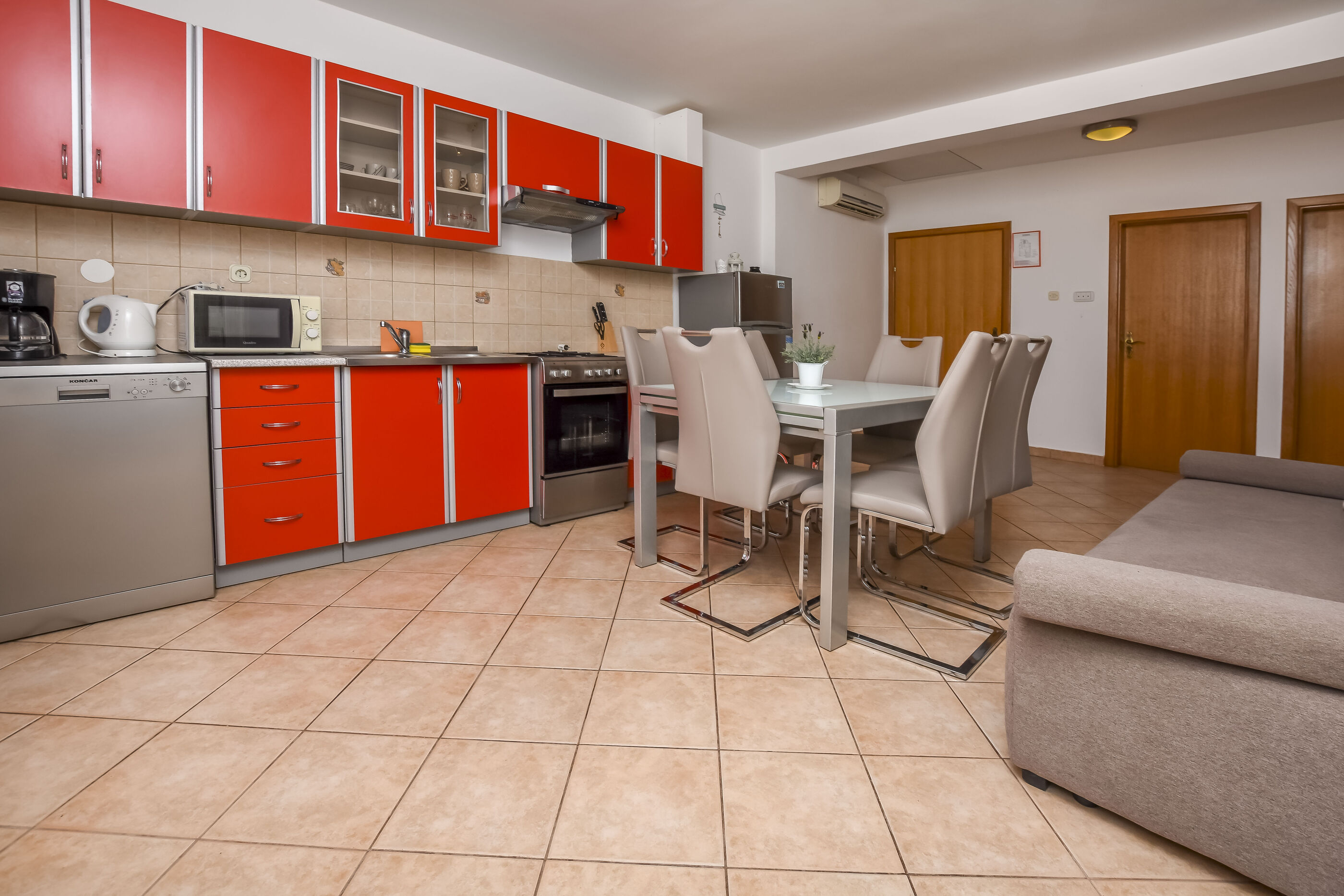 Apartments Ema 22211-A2