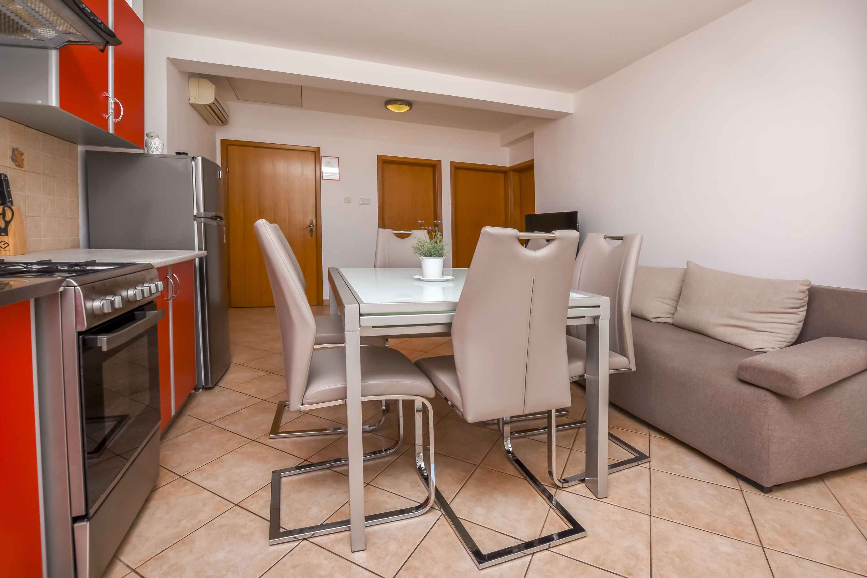 Apartments Ema 22211-A2