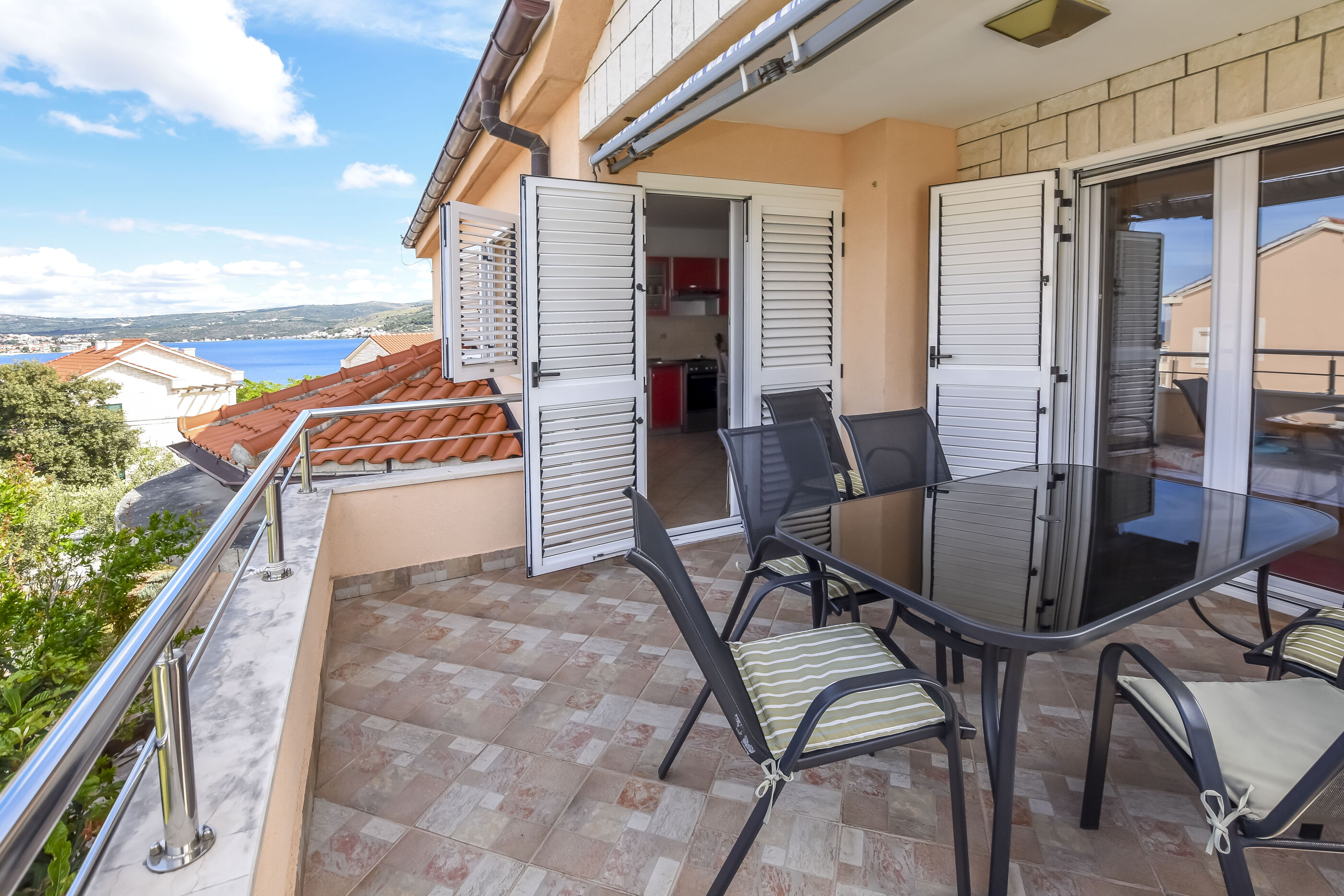 Apartments Ema 22211-A2