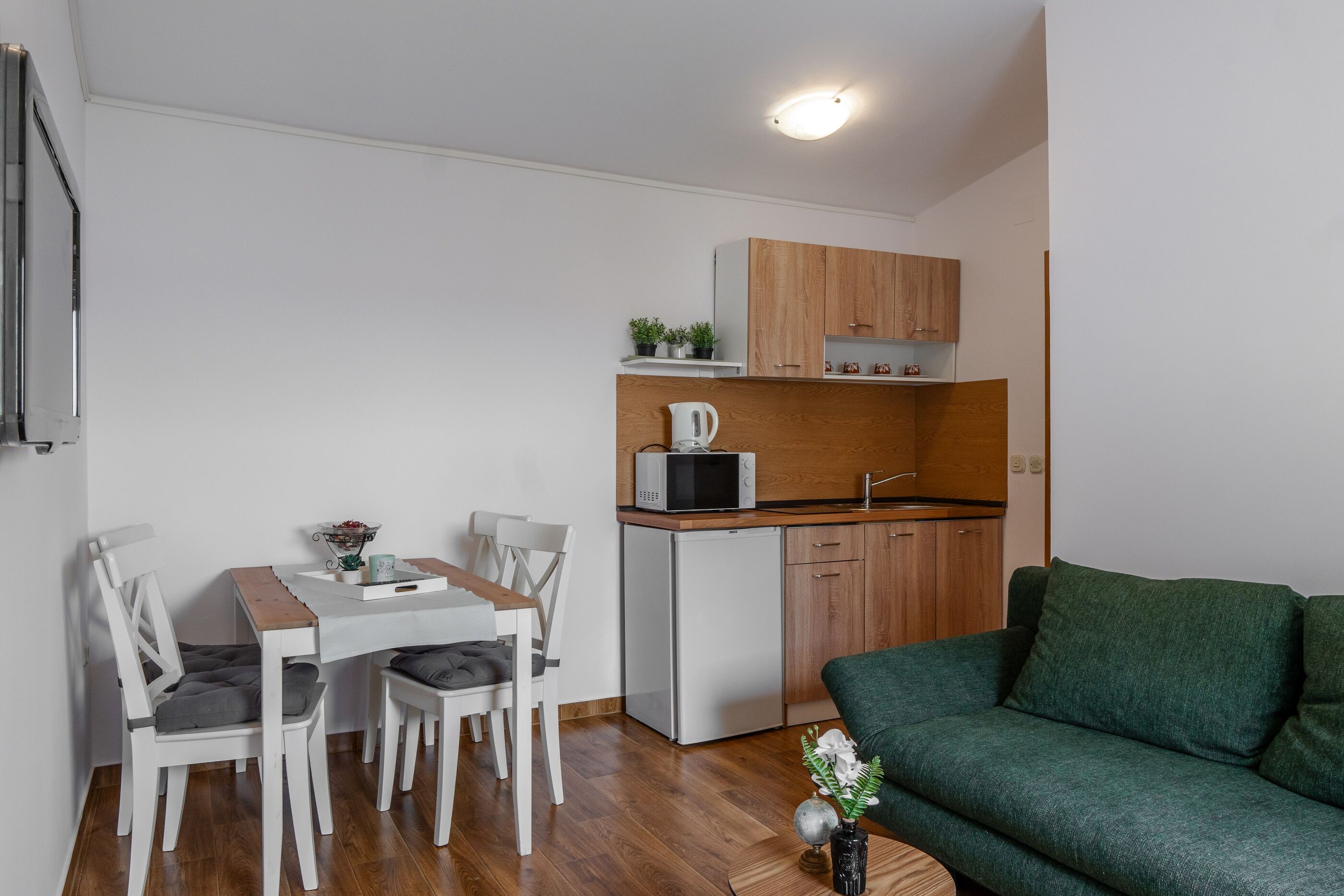 Apartments Ivancevic 95855-A1