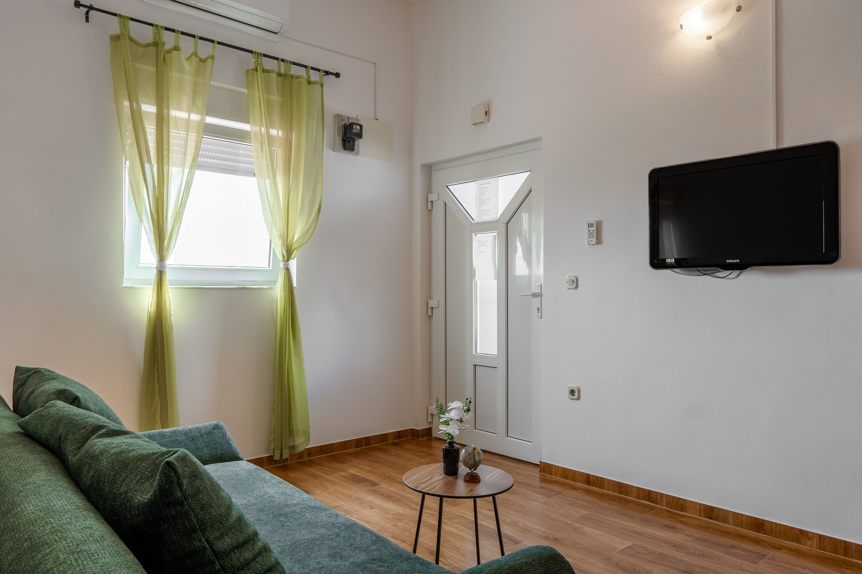 Apartments Ivancevic 95855-A1