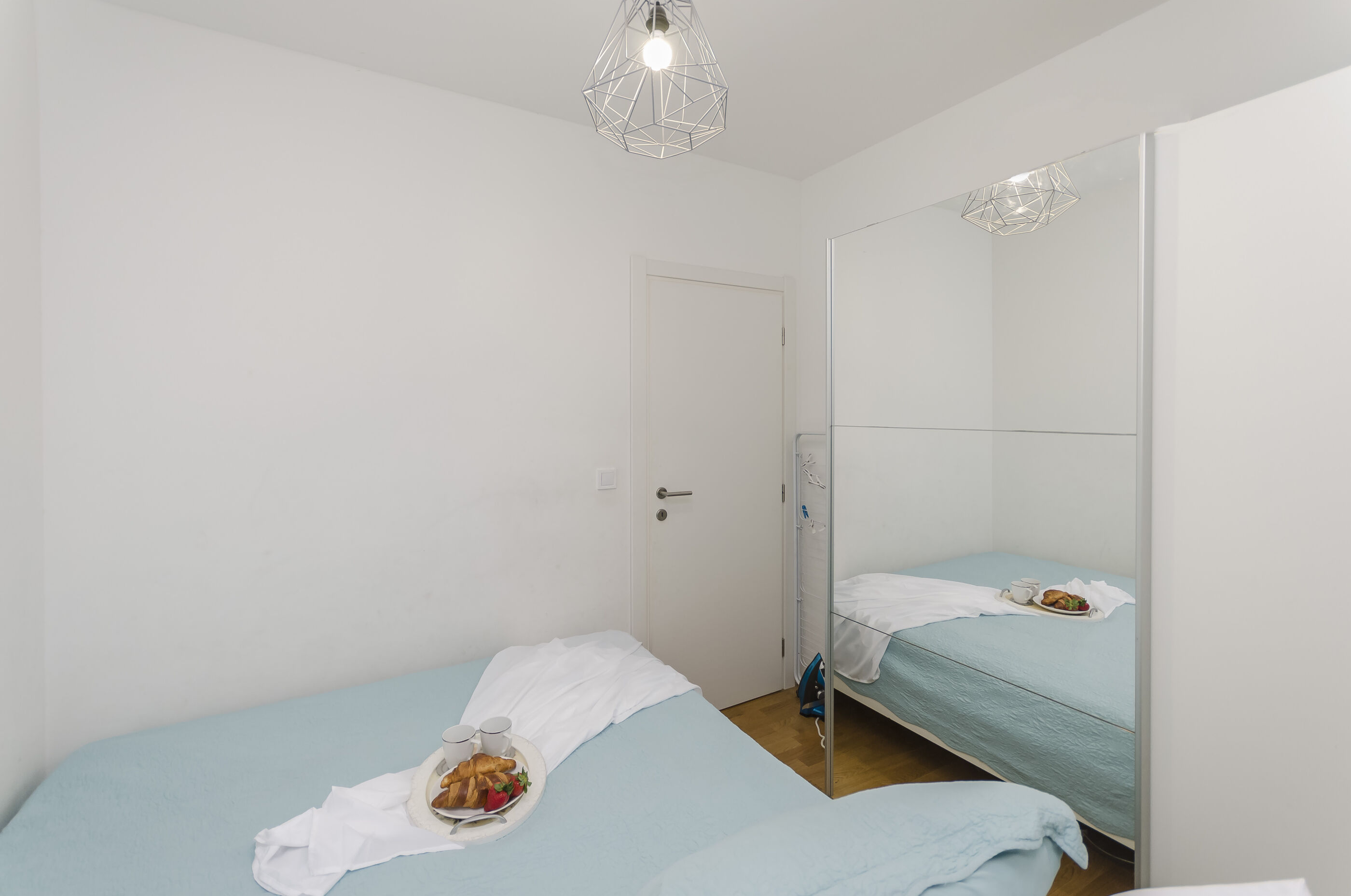 Apartment L&I 101131-A1