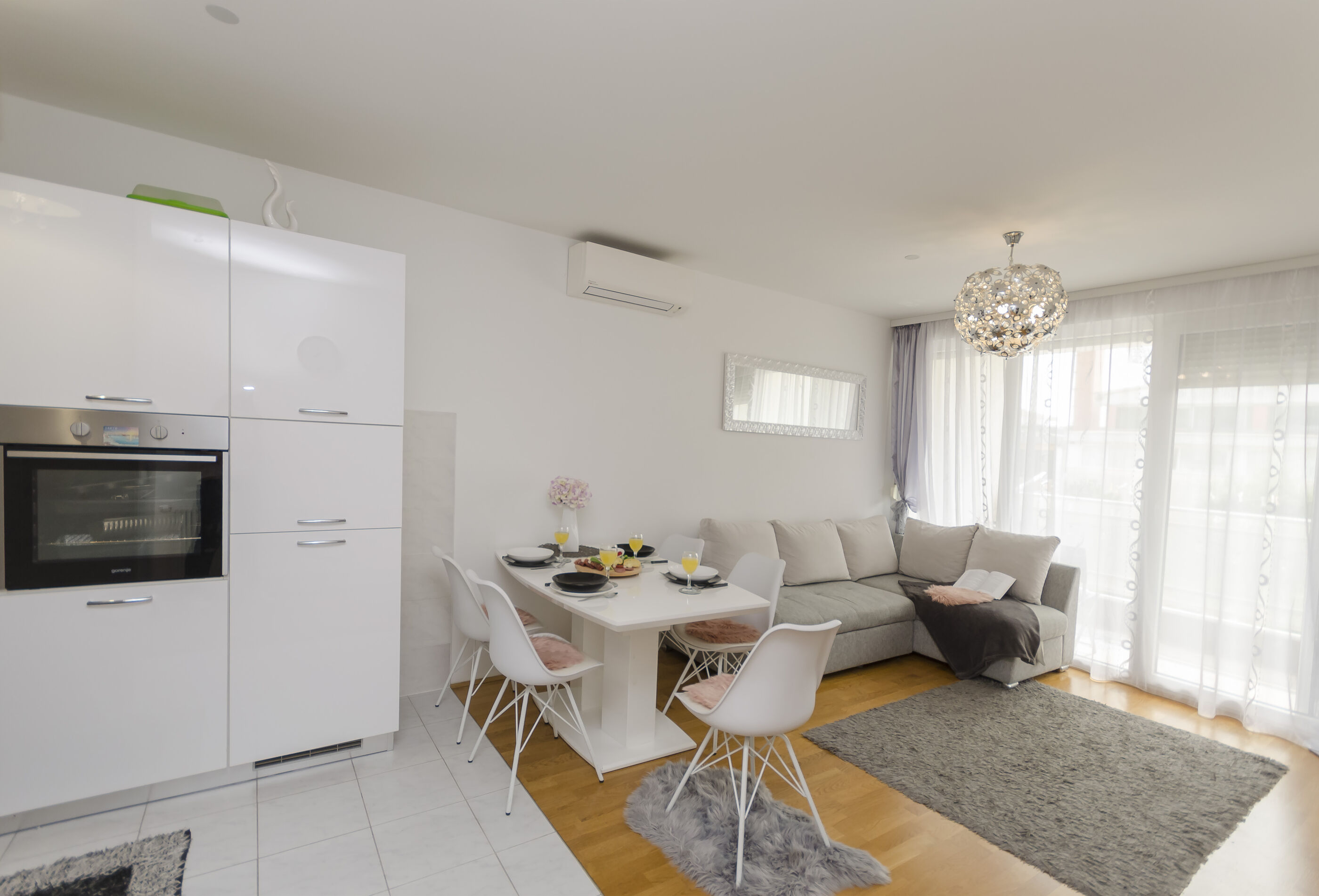 Apartment L&I 101131-A1