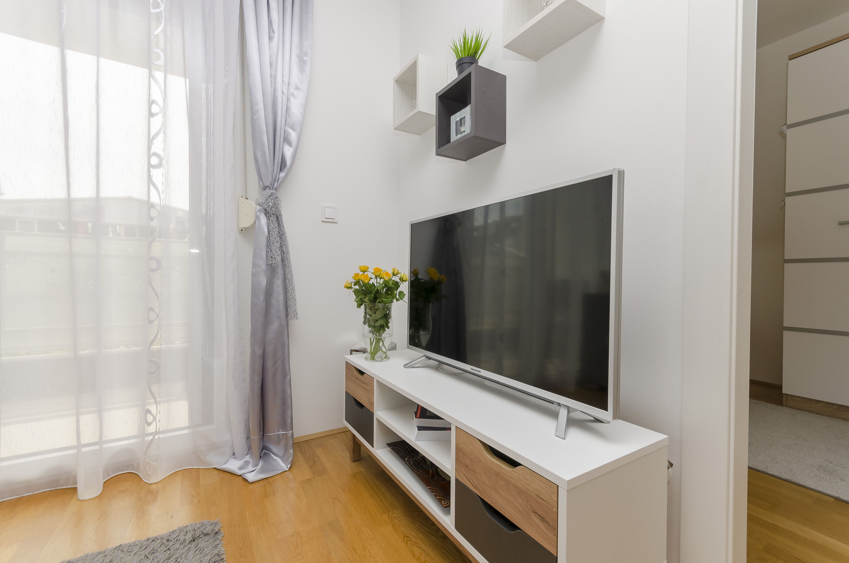 Apartment L&I 101131-A1