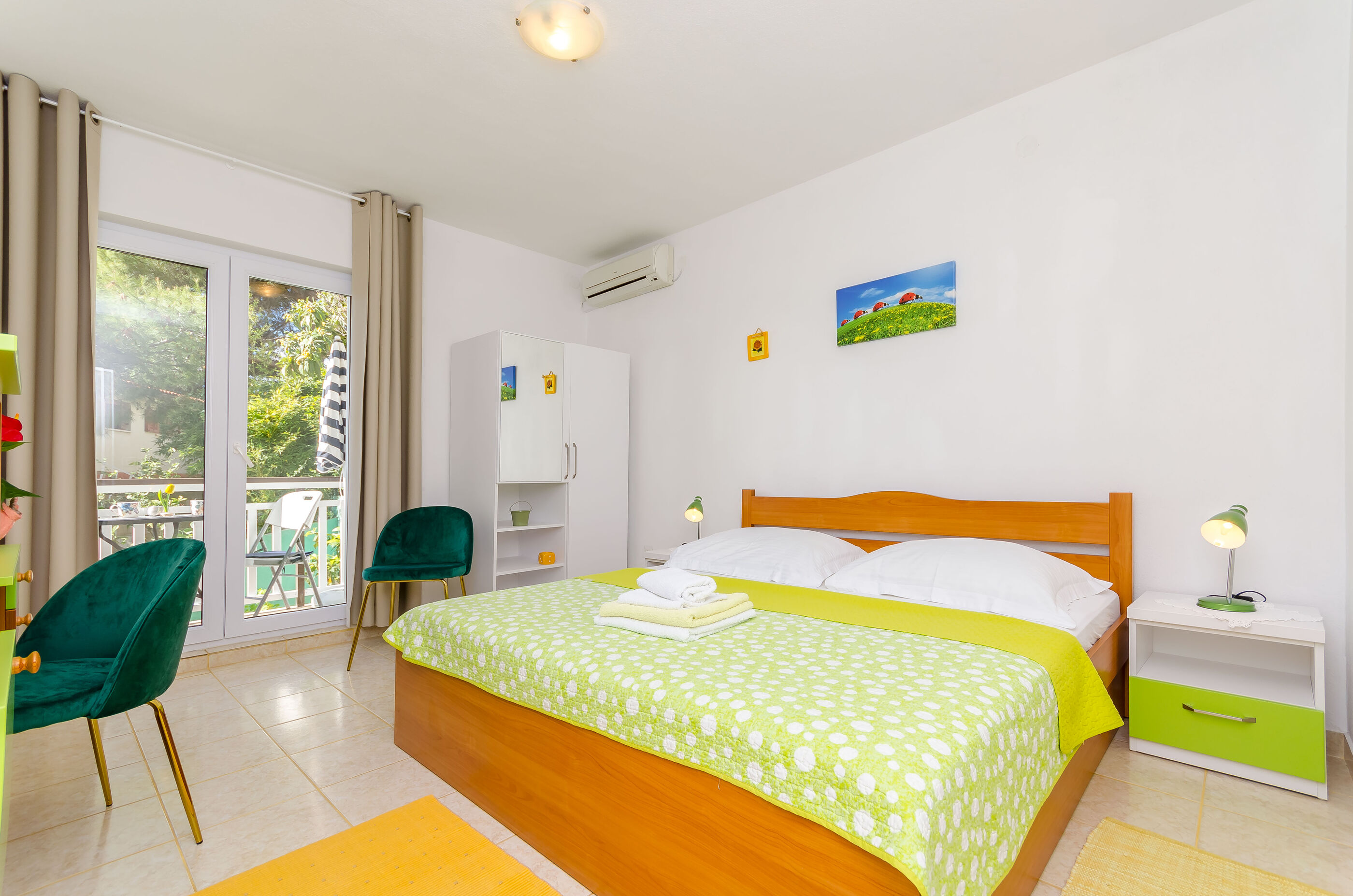 Apartments Zvonimir 40781-A2