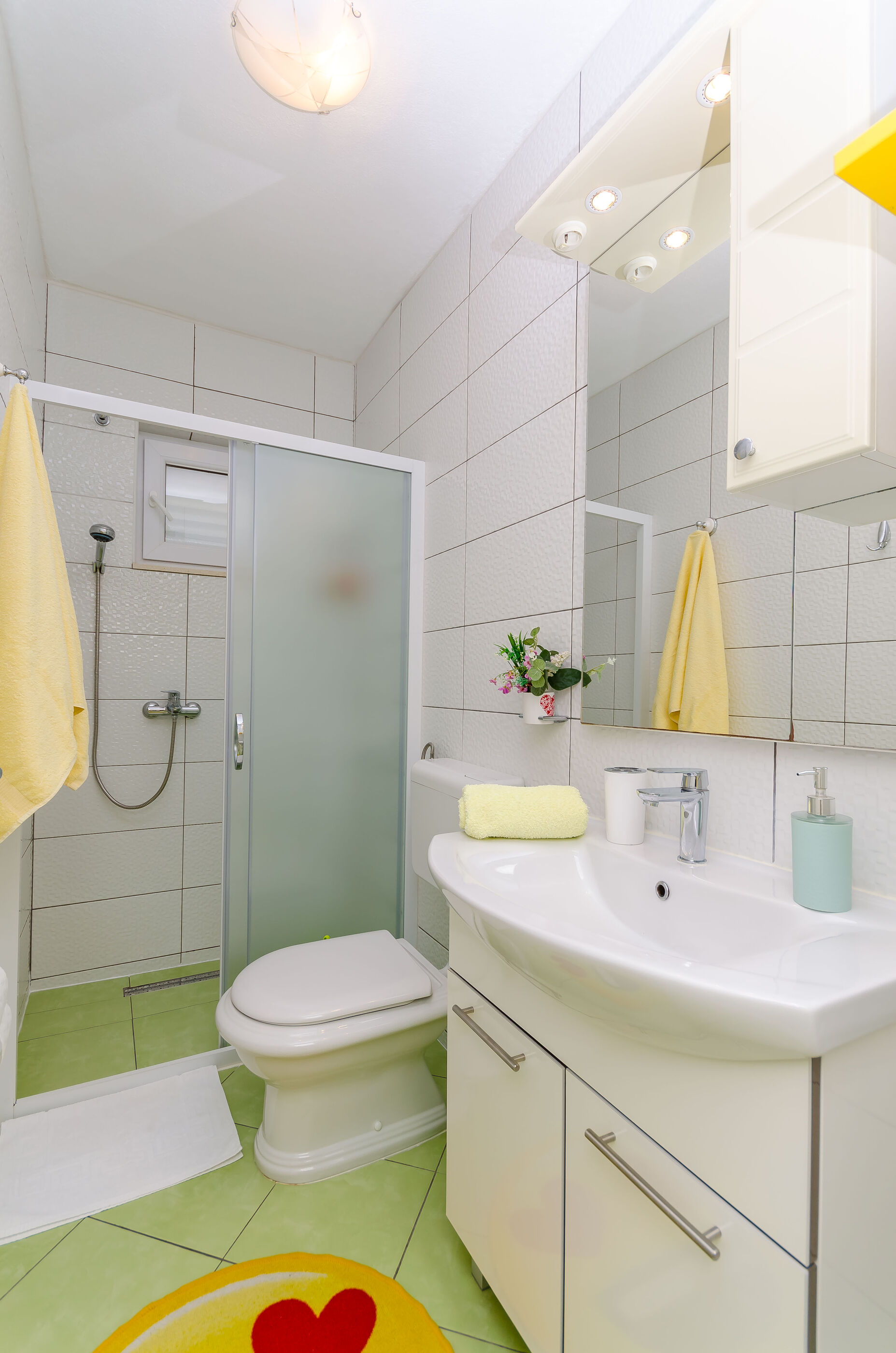Apartments Zvonimir 40781-A2