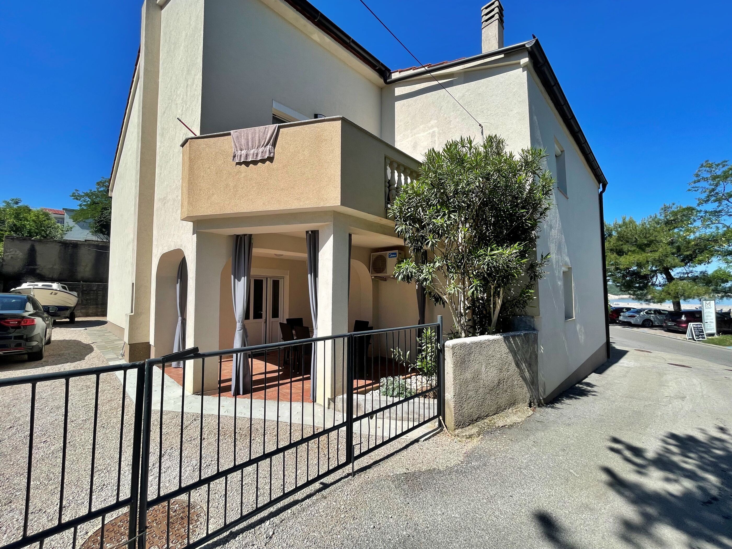 Apartment Butkovic - Pet-Friendly A1