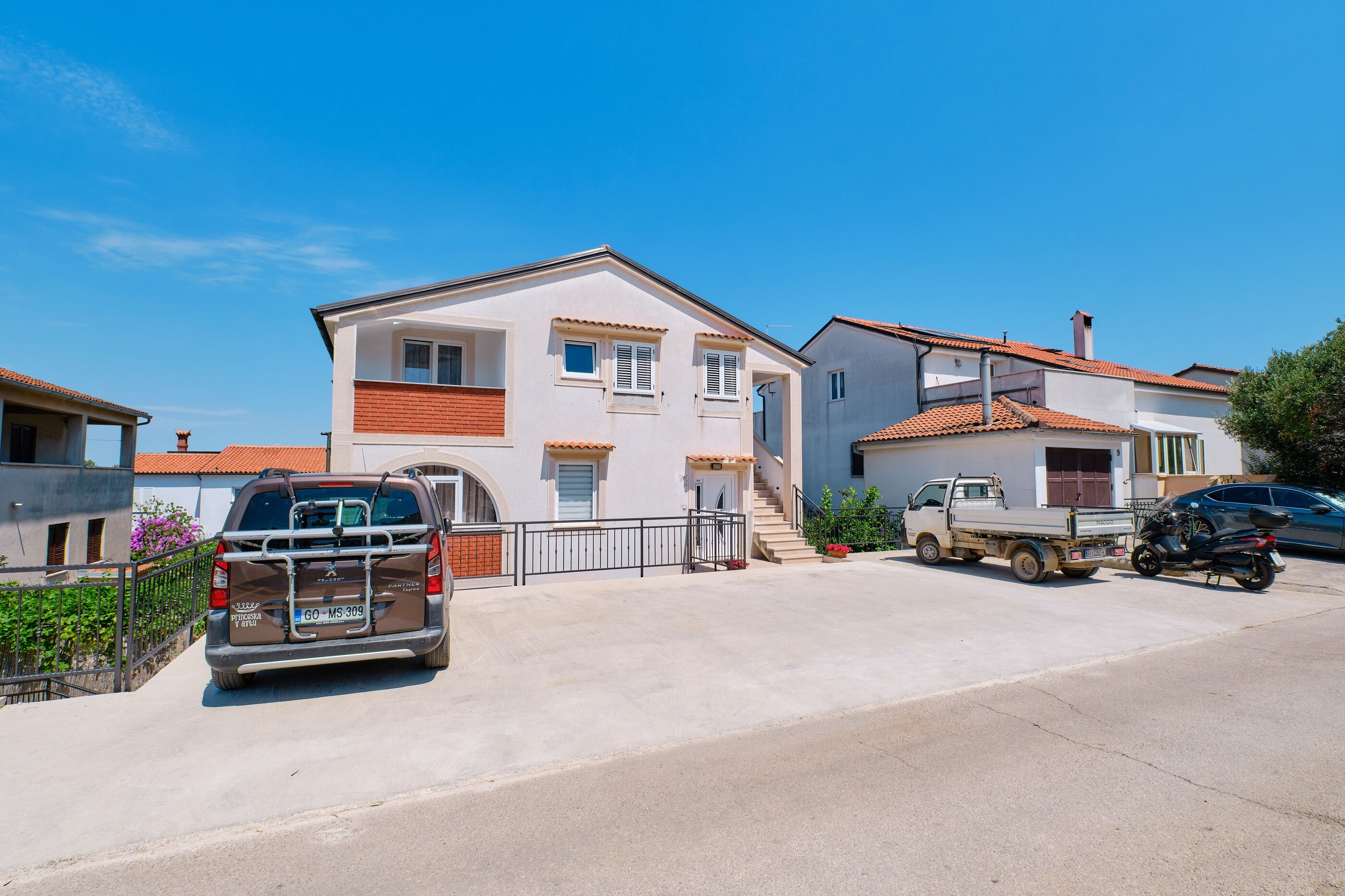 Apartments NIKOLINA 4 STAR 17521-A1