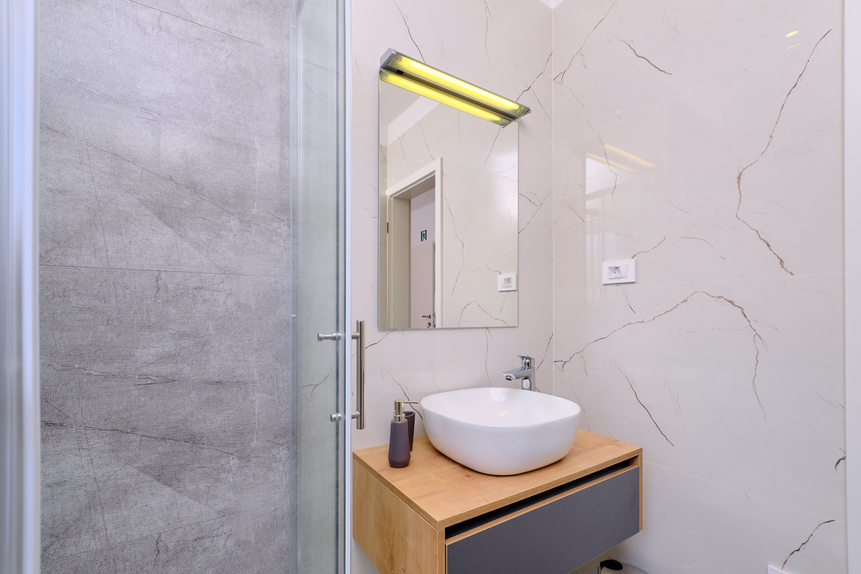 Apartments NIKOLINA 4 STAR 17521-A1