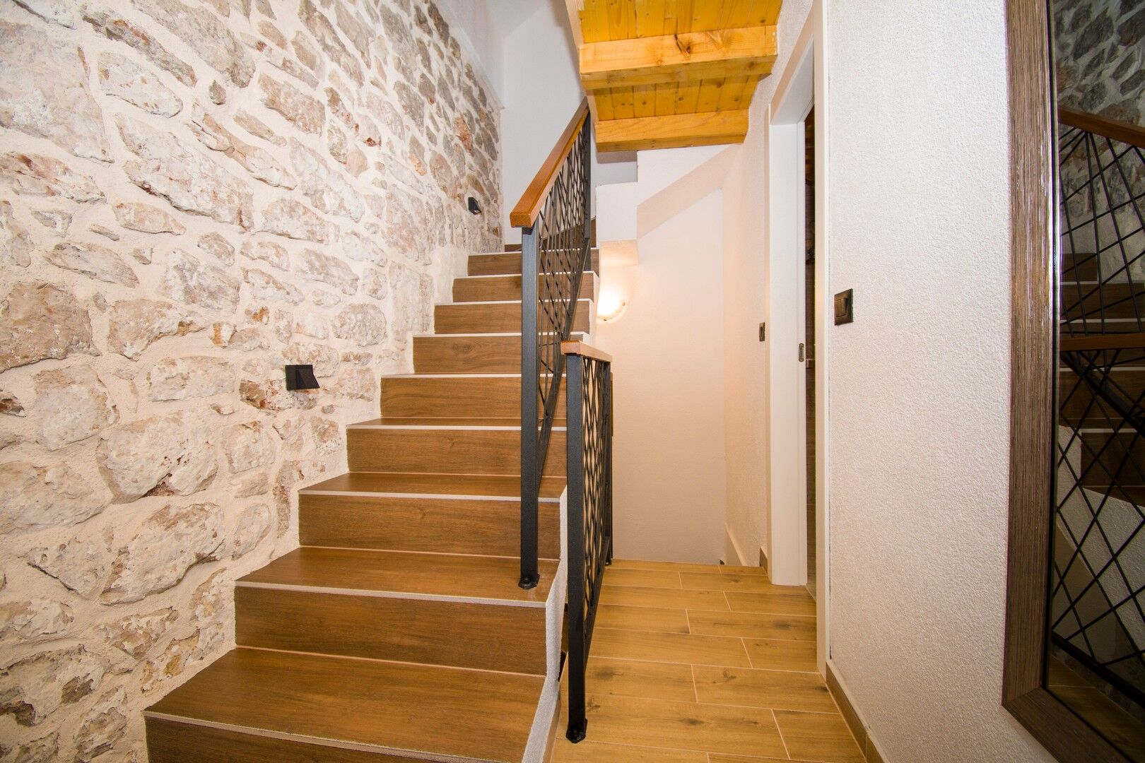 House Olivera 101371-K1