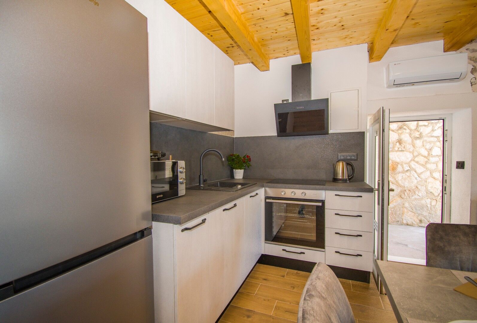 House Olivera 101371-K1