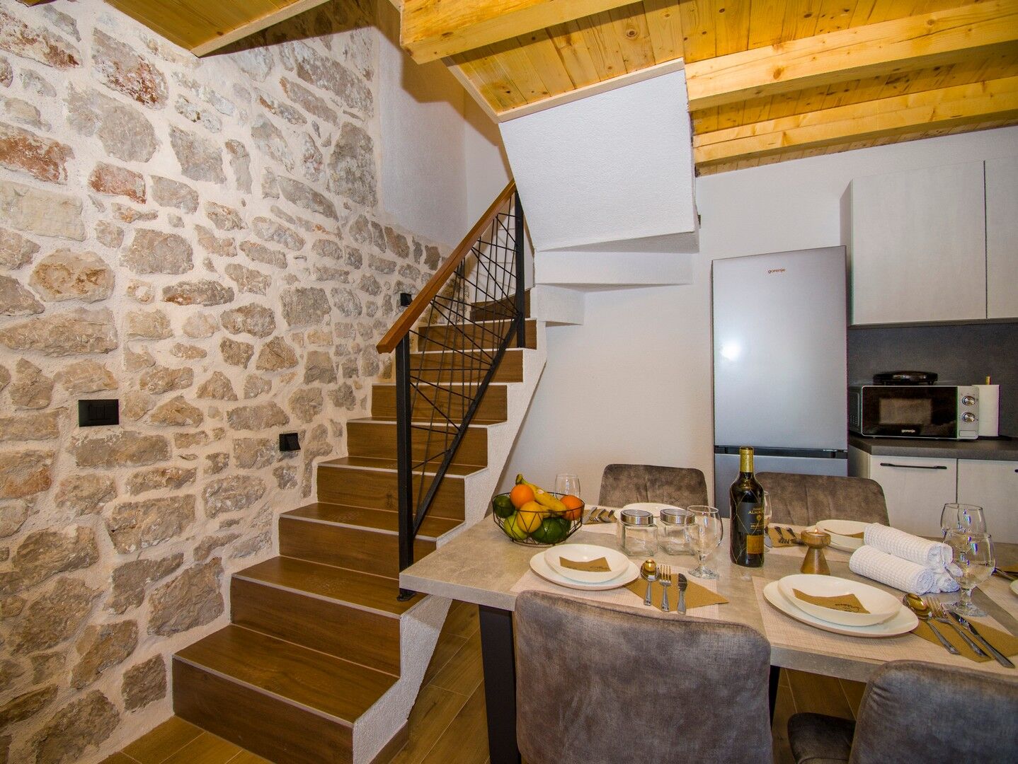 House Olivera 101371-K1