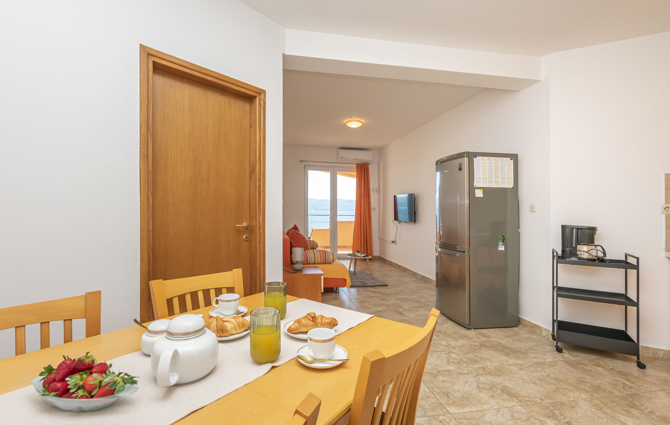 Apartments Orange 101081-A2