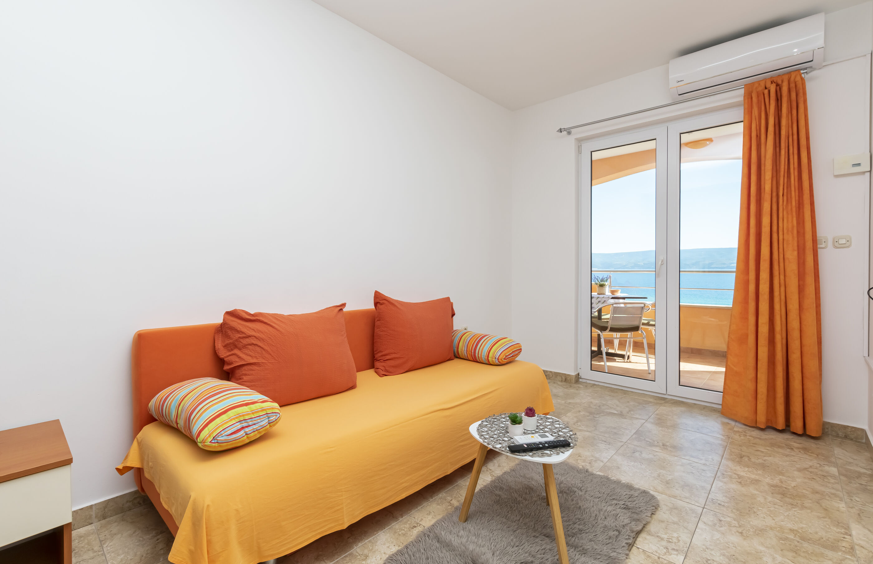 Apartments Orange 101081-A2