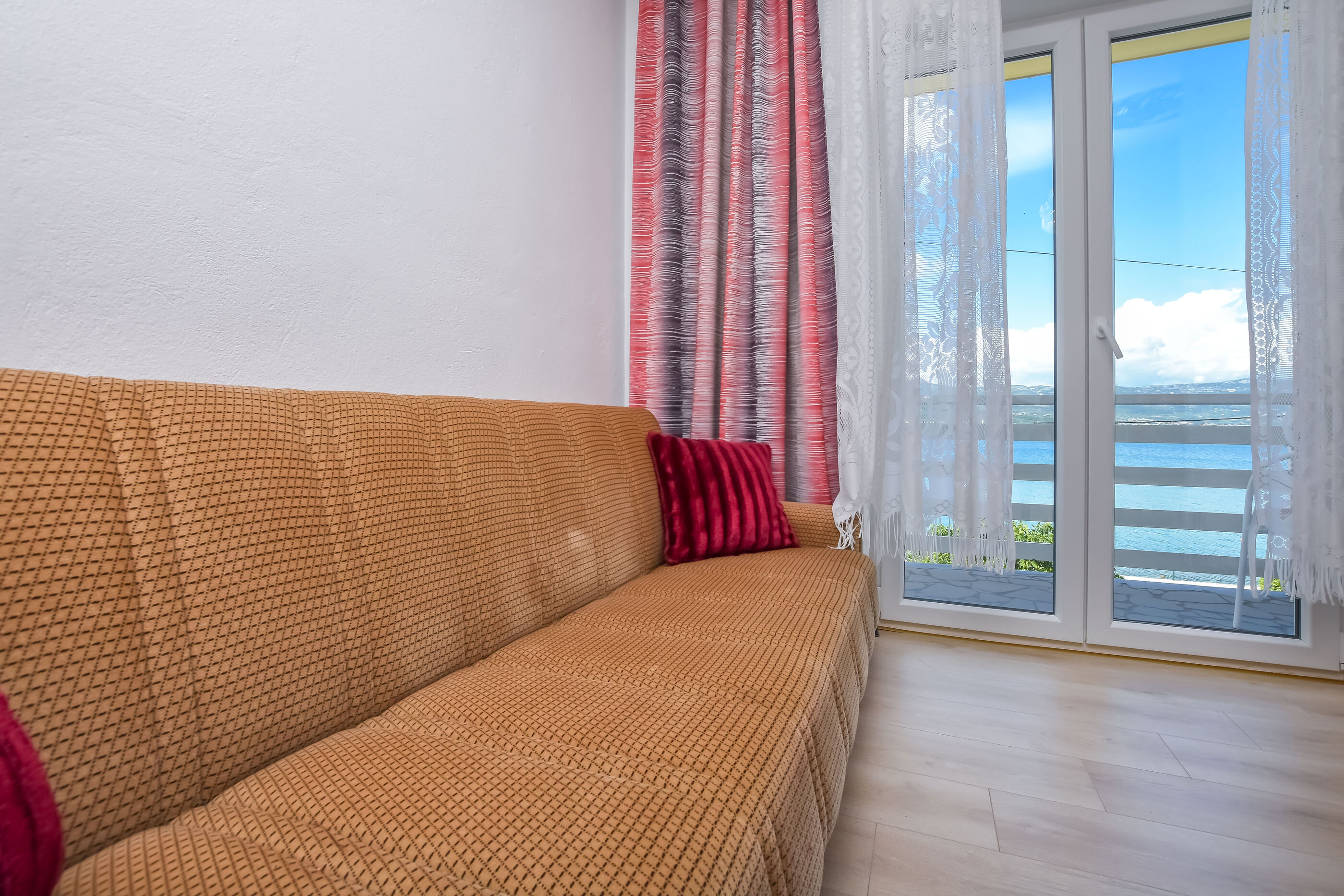 Apartments Skender 101421-A1
