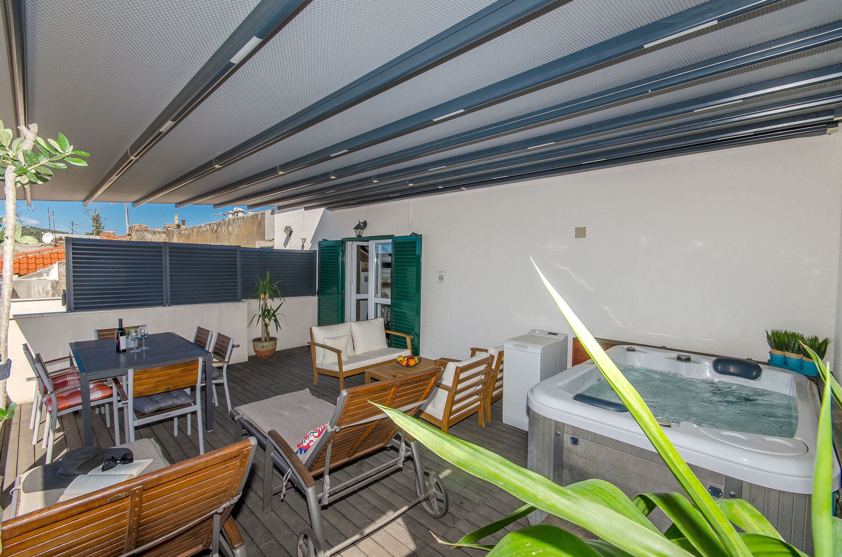Apartment Jacuzzi Sky 101451-A1