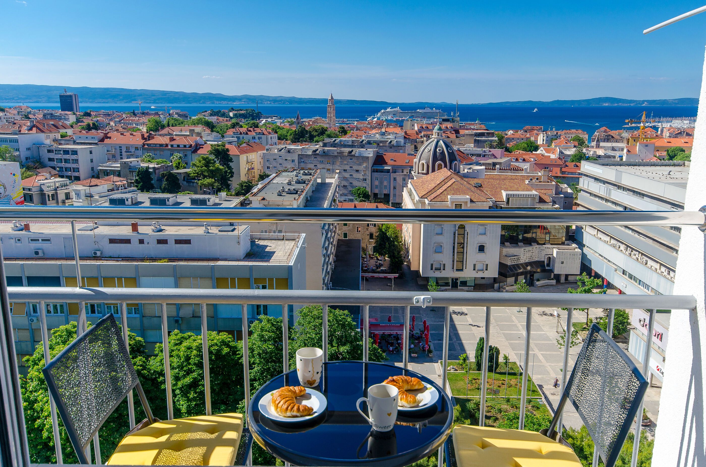 Apartments City View Accommodation in Split