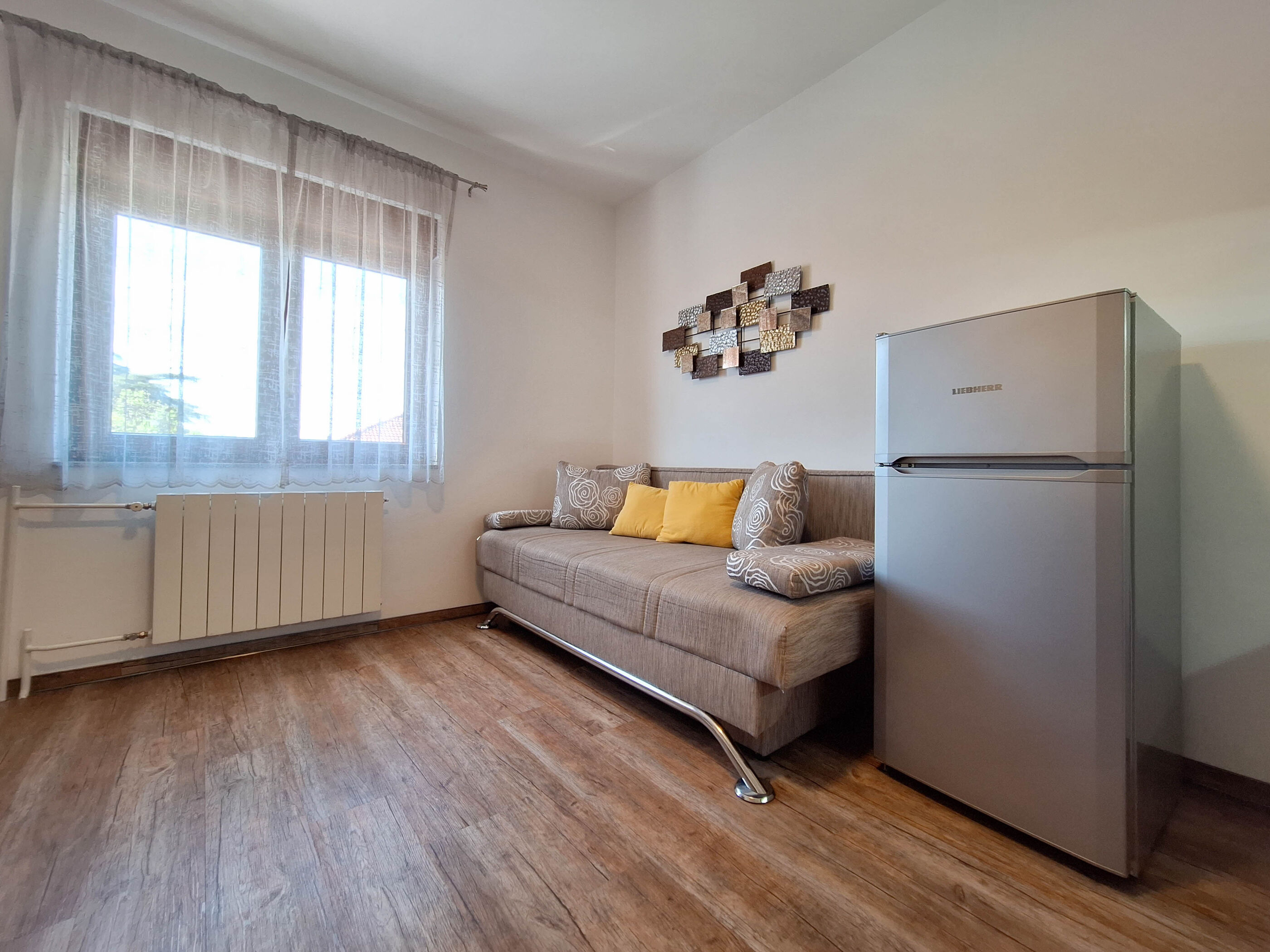 Apartment and Rooms Katunar 101381-A1