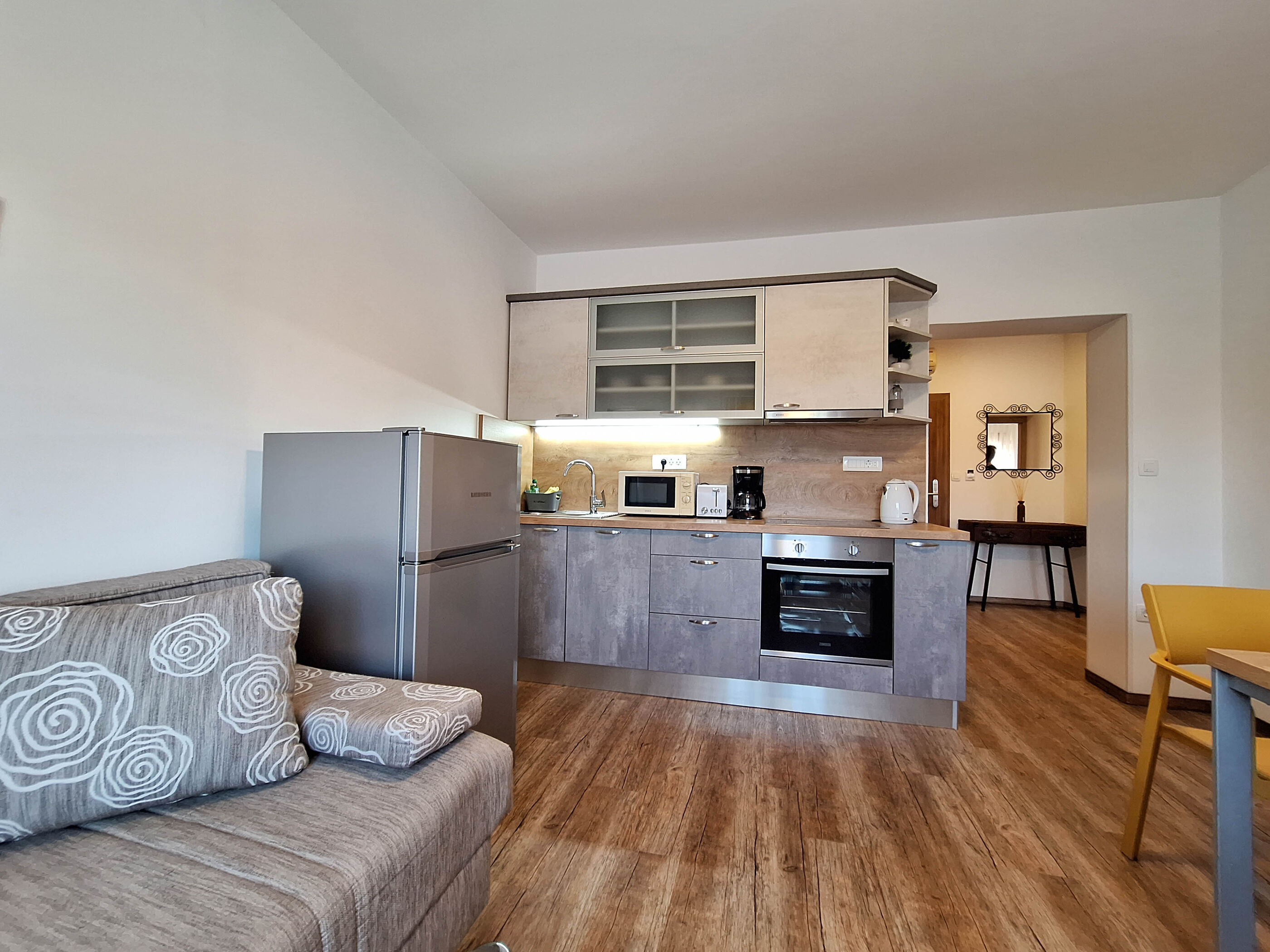 Apartment and Rooms Katunar 101381-A1