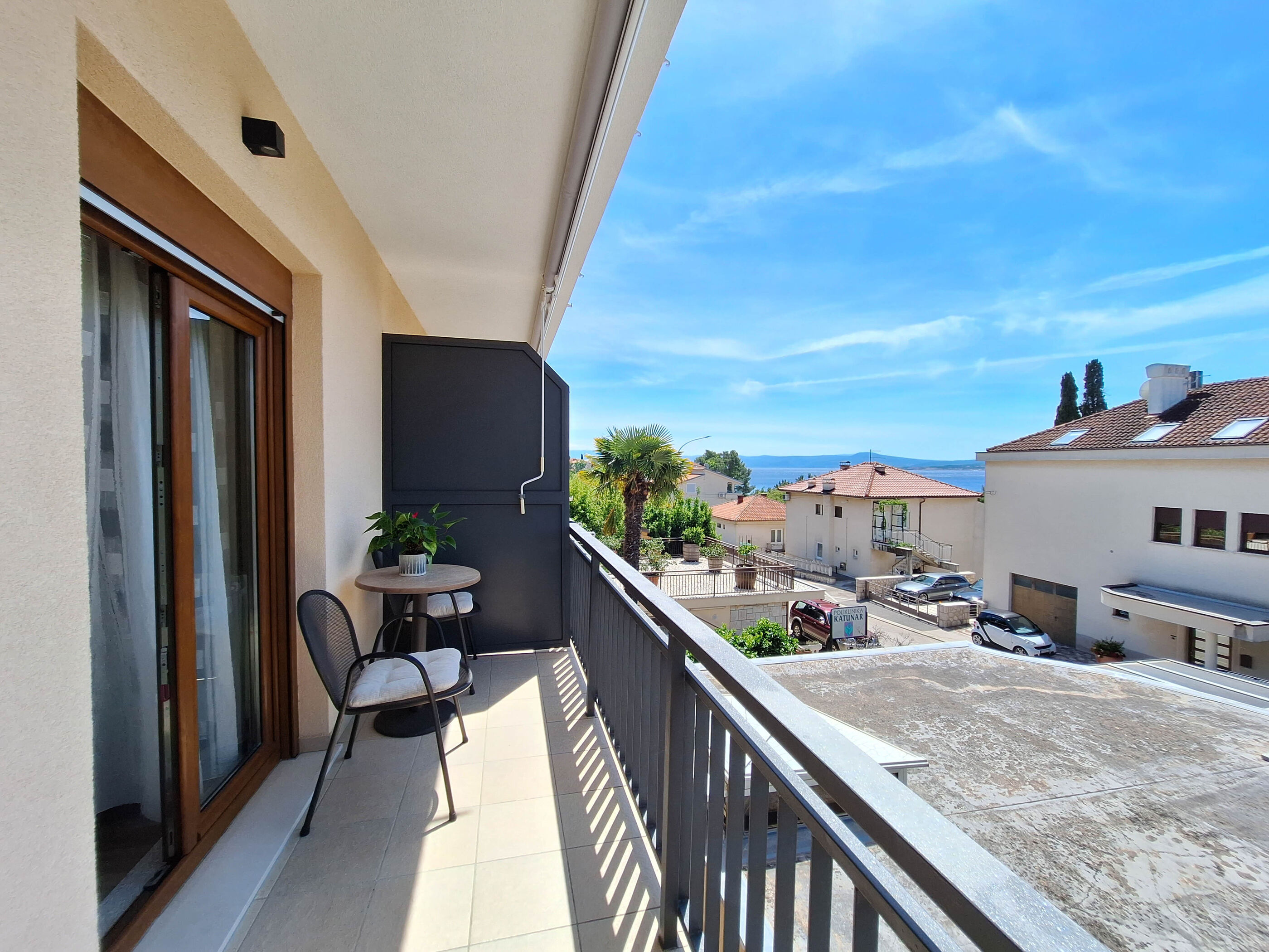 Apartment and Rooms Katunar 101381-A1