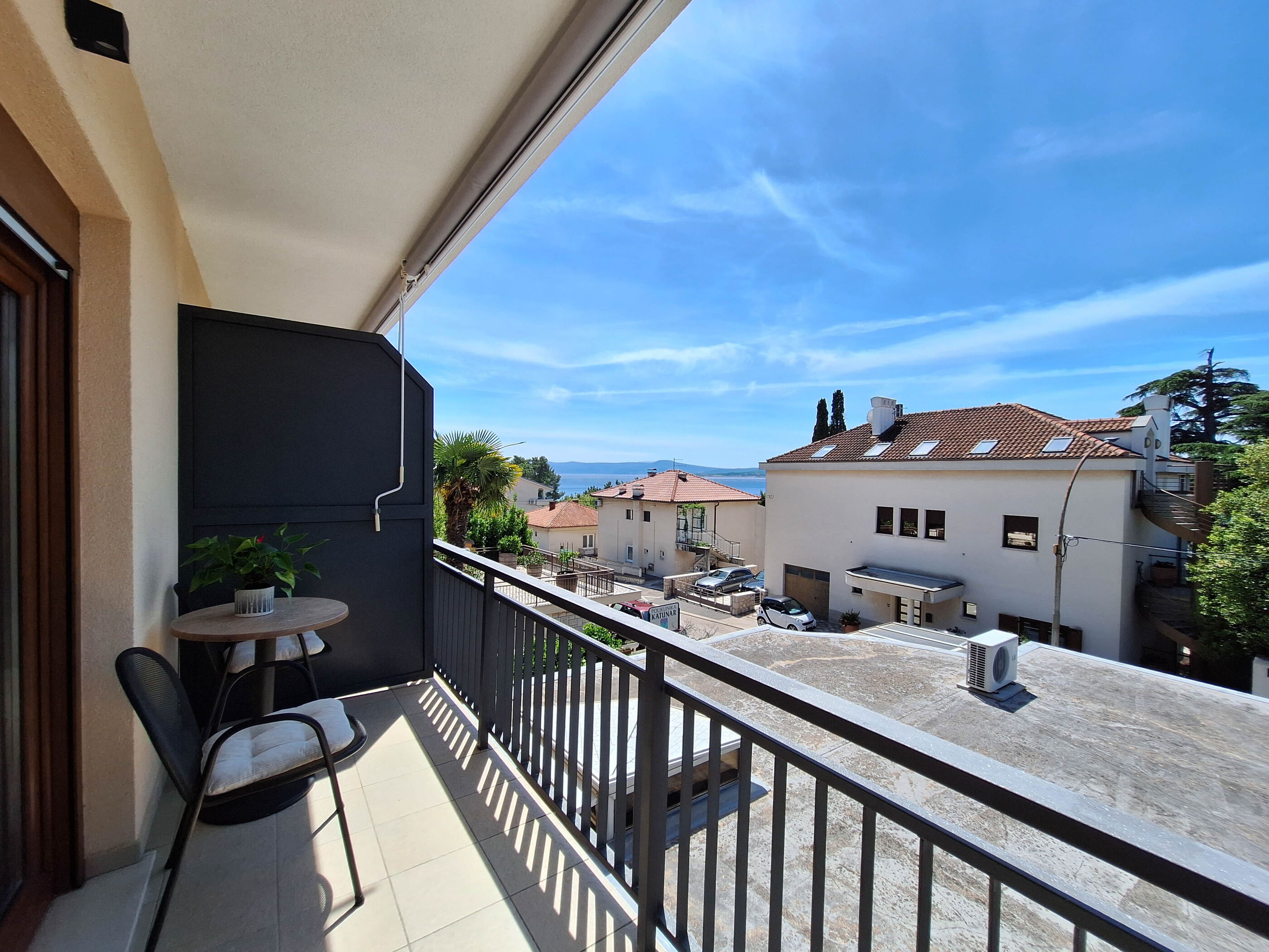 Apartment and Rooms Katunar 101381-A1