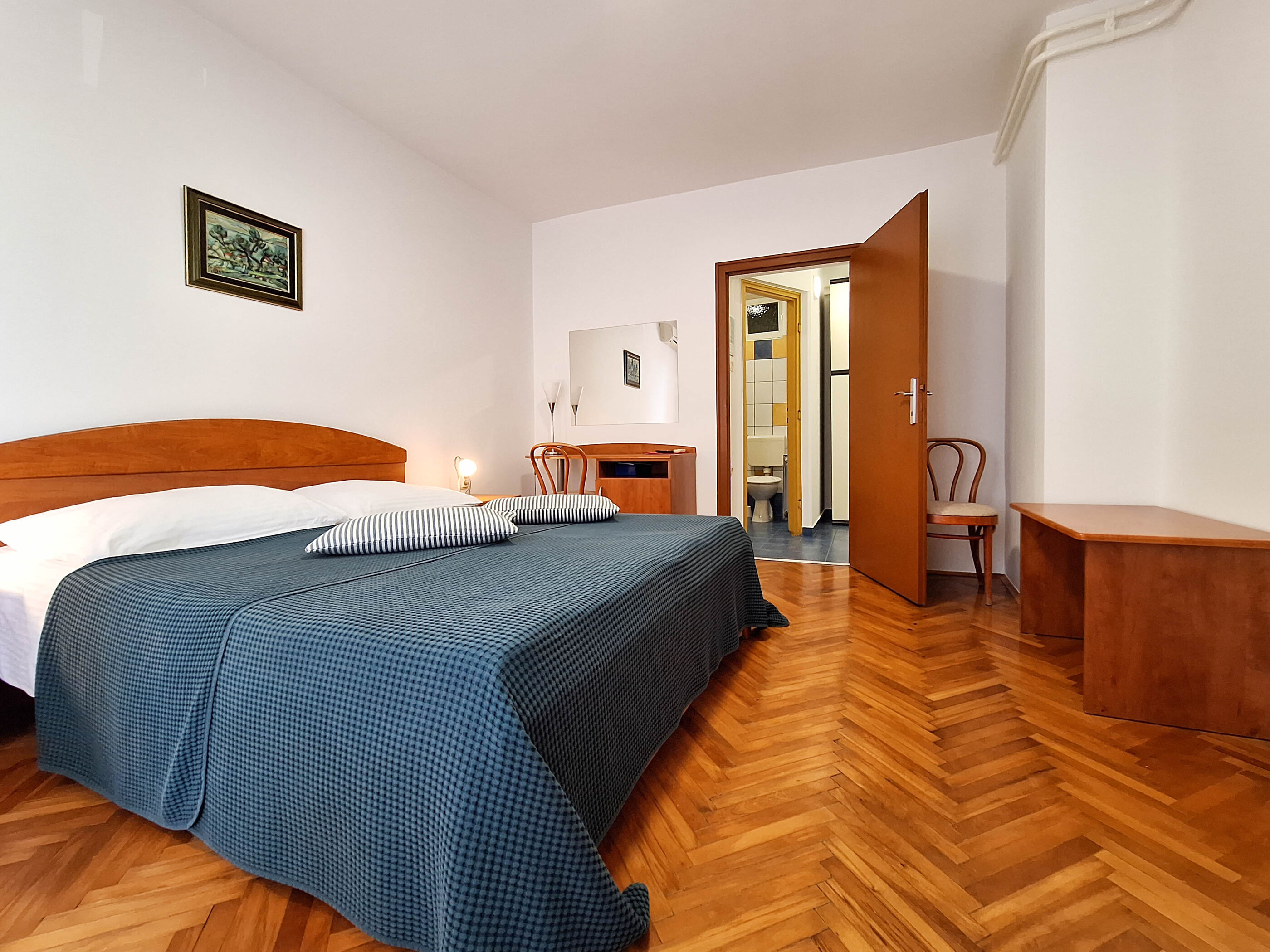 Apartment and Rooms Katunar 101381-S1