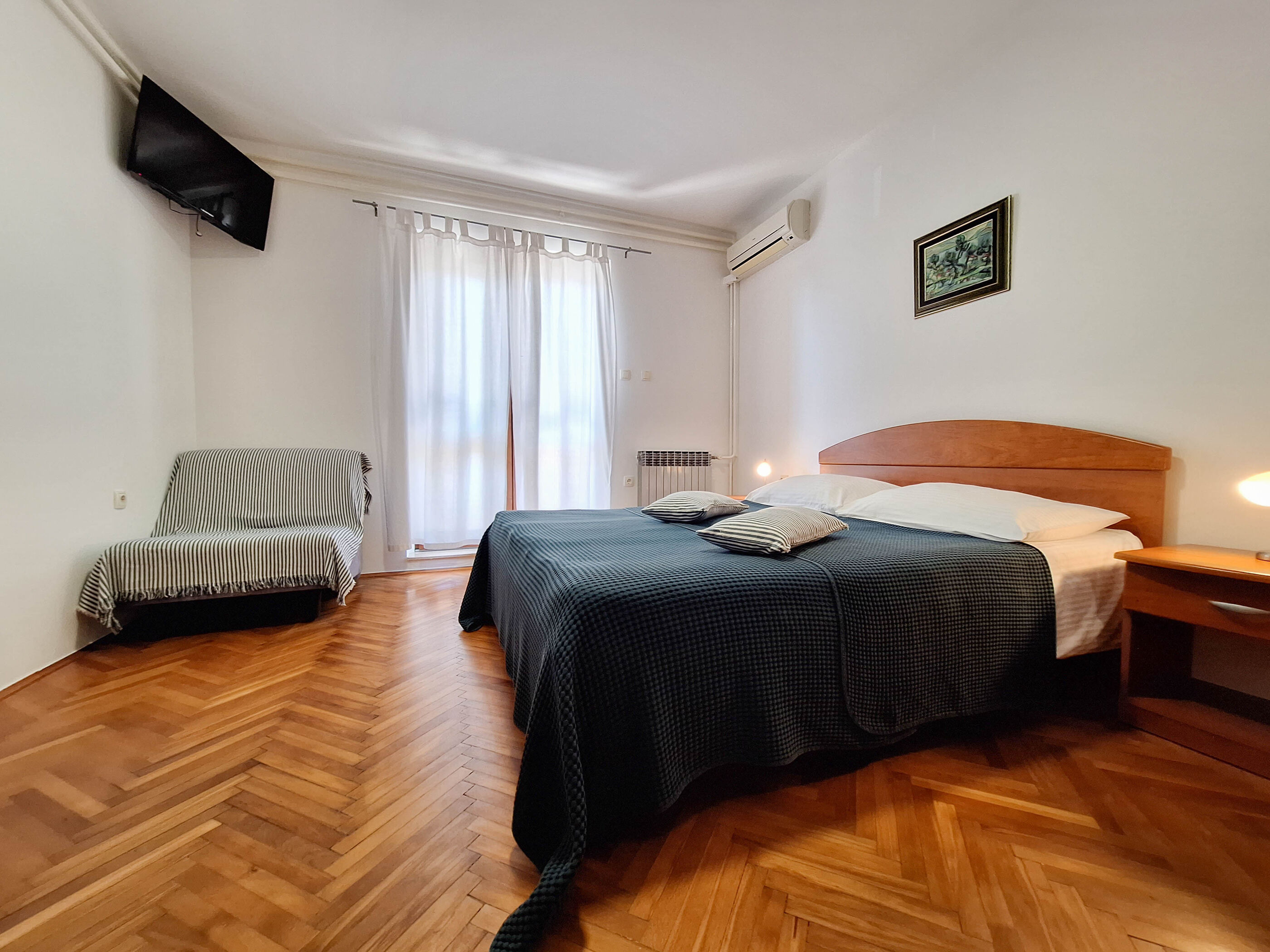 Apartment and Rooms Katunar 101381-S1