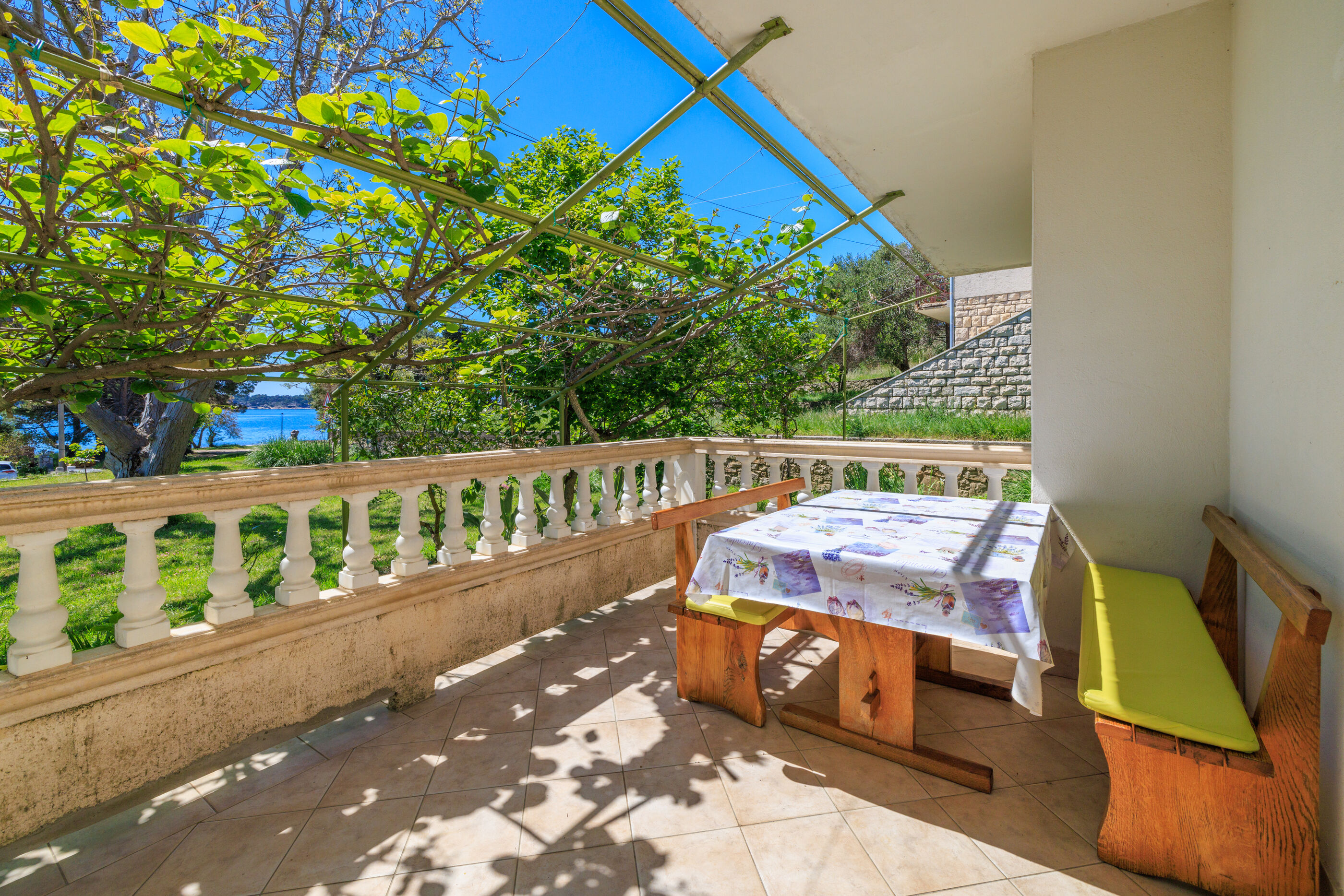 Apartments and Room Petar 94145-A1