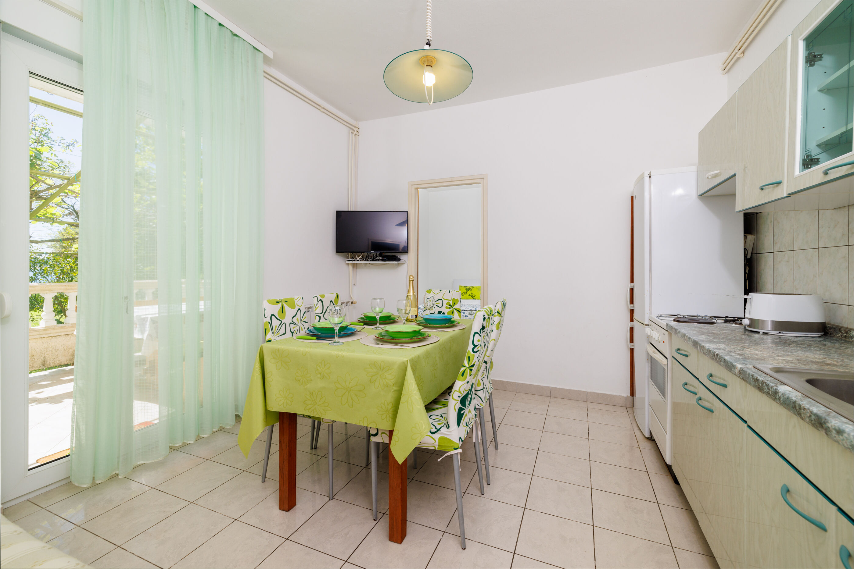 Apartments and Room Petar 94145-A1