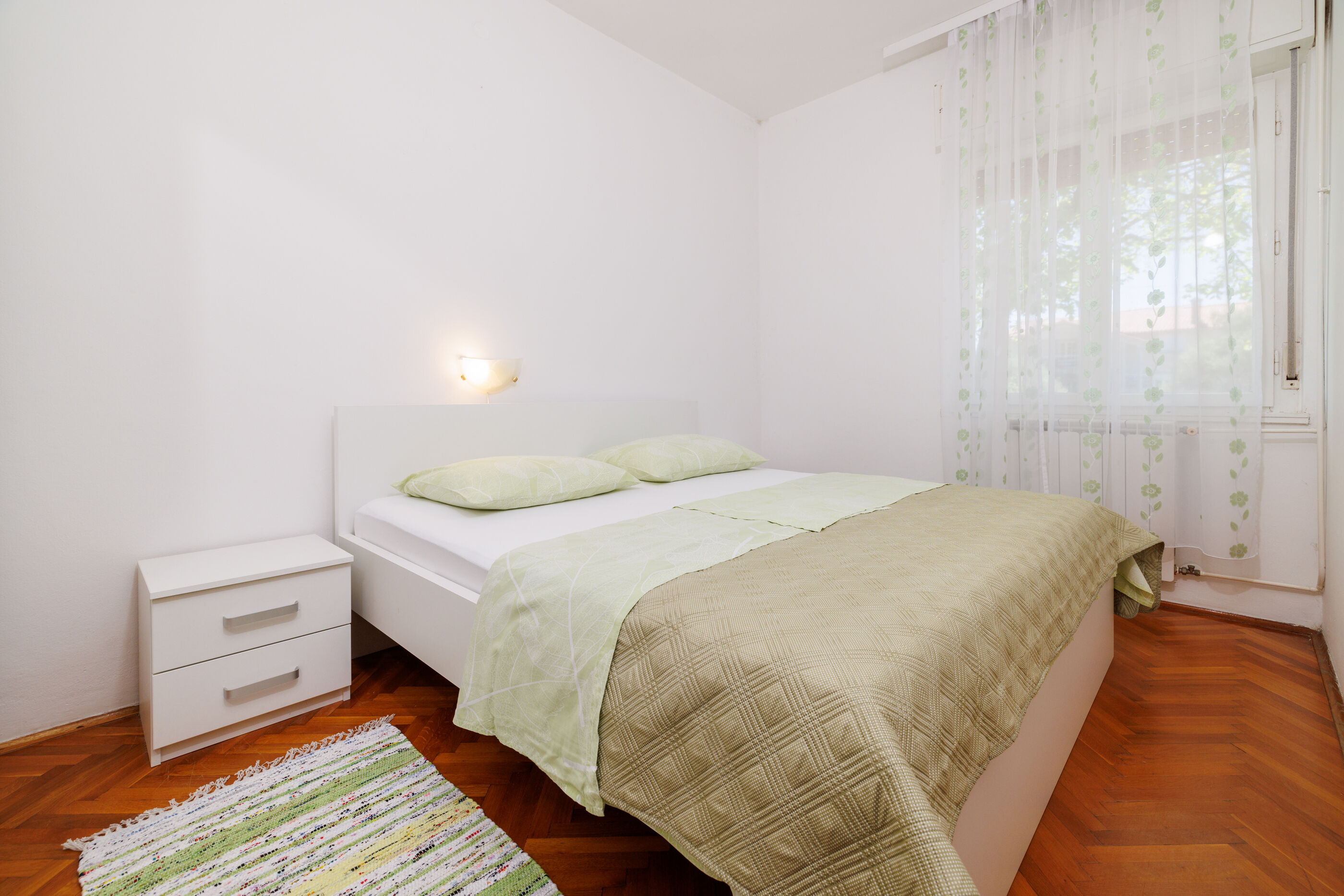Apartments and Room Petar 94145-A1