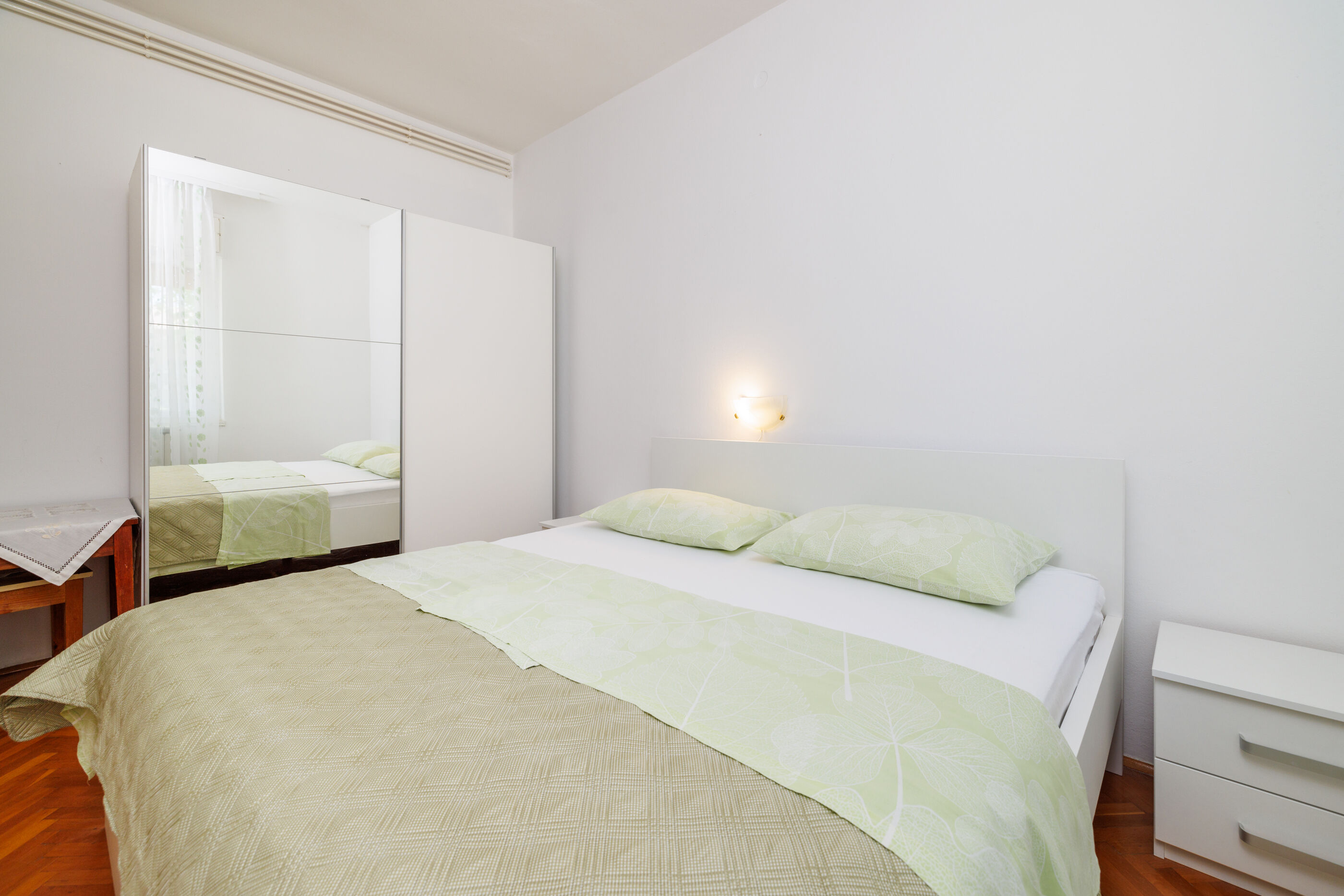 Apartments and Room Petar 94145-A1