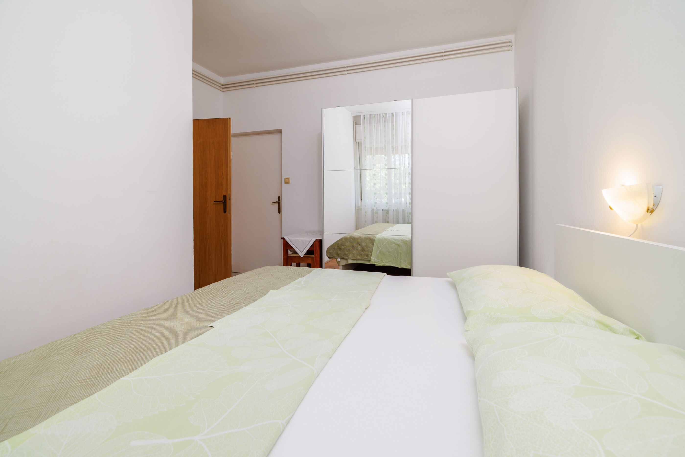Apartments and Room Petar 94145-A1