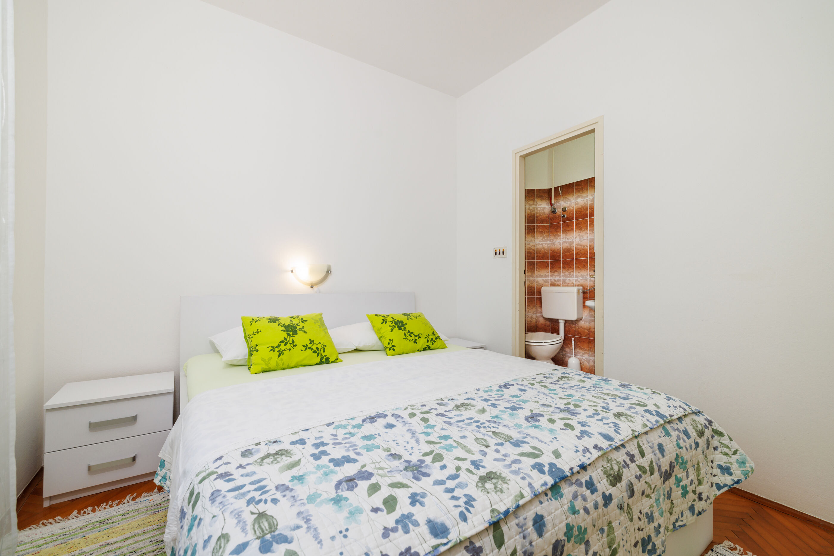 Apartments and Room Petar 94145-A1