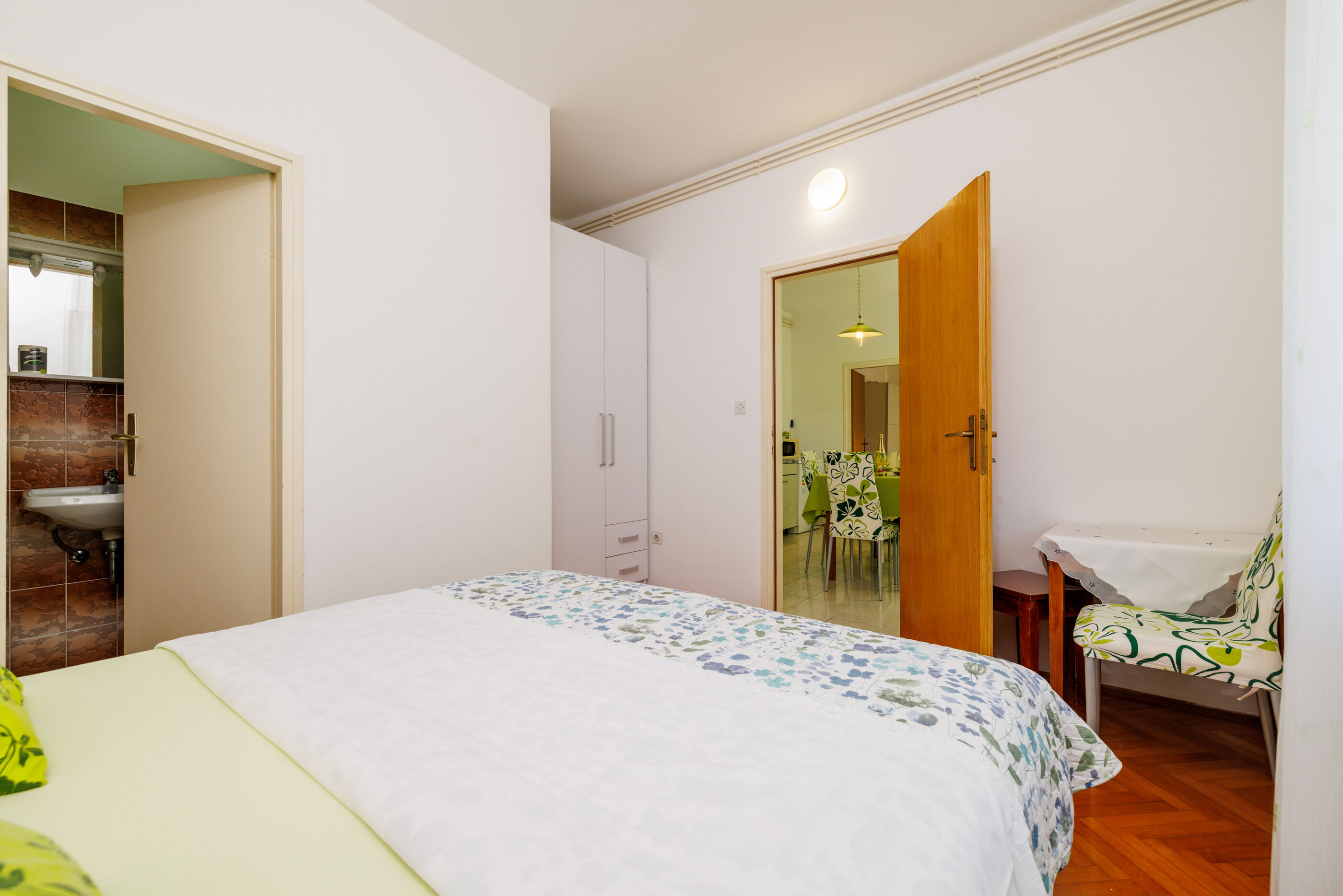 Apartments and Room Petar 94145-A1